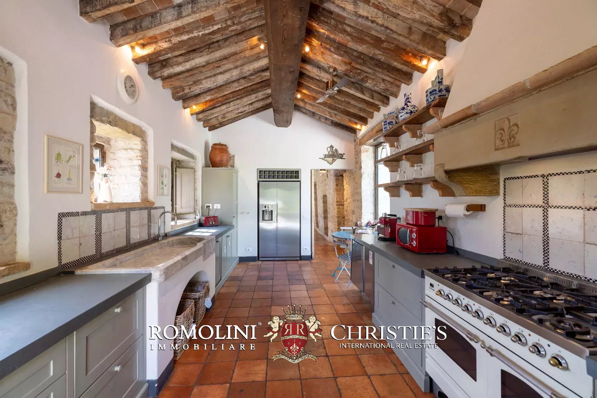 8 Bedroom Villa/Townhouse's Image 39