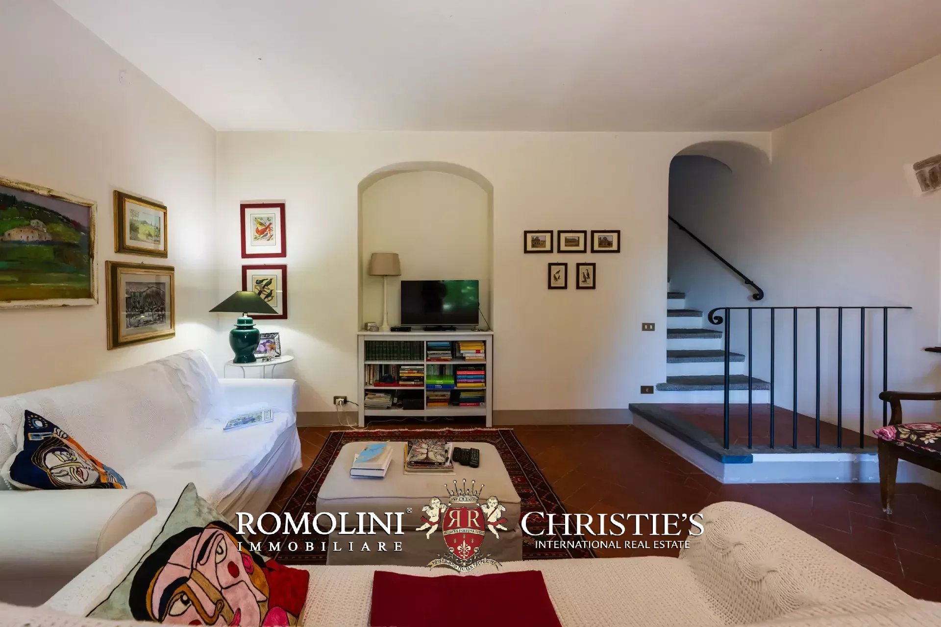 5 Bedroom Villa/Townhouse's Image 12