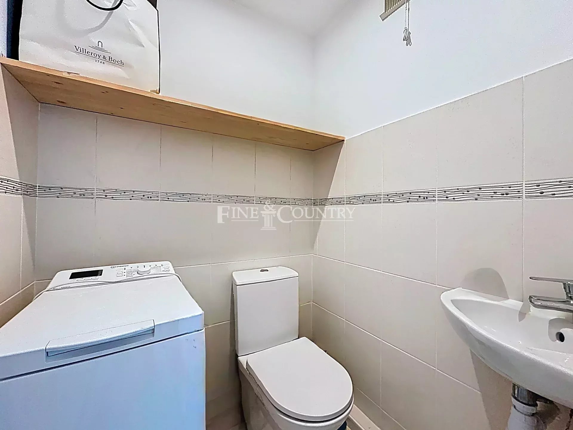 Photo of For sale in Cannes Center, one bedroom appartment  with terrasse ande garage