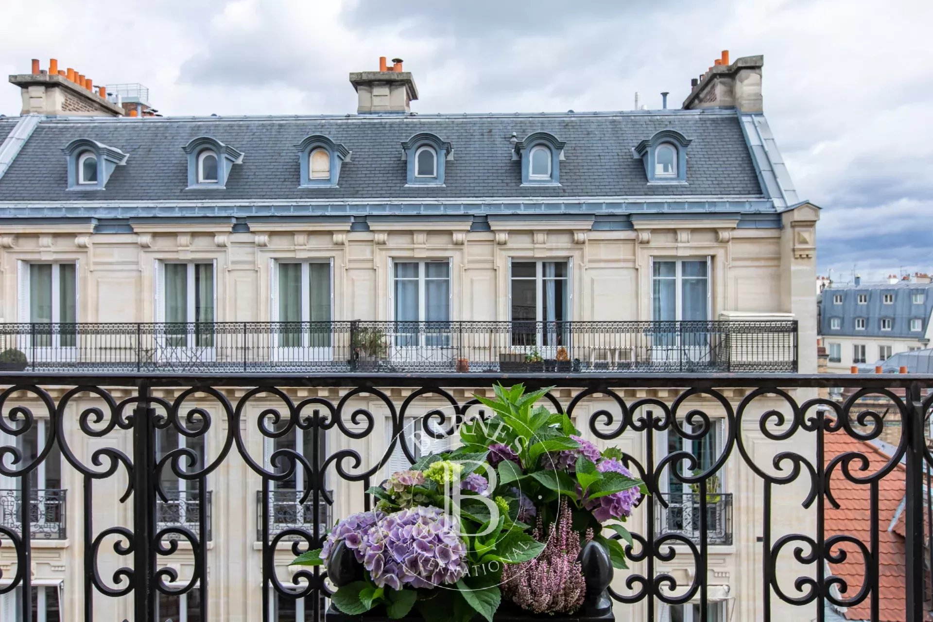 Daire Paris 8ème - picture 14