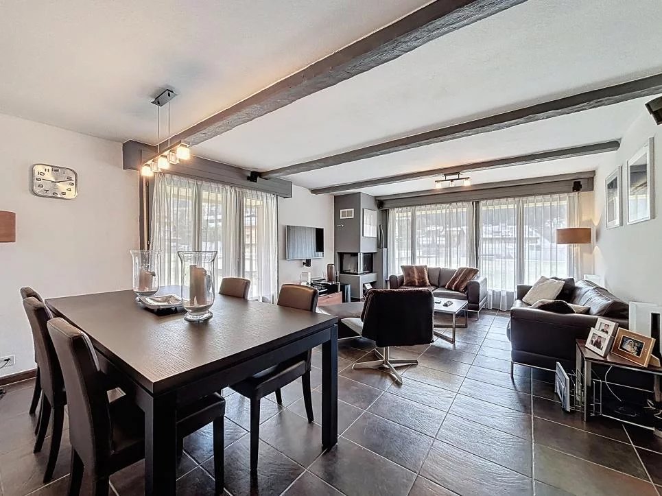 Appartement rénové au centre de la station