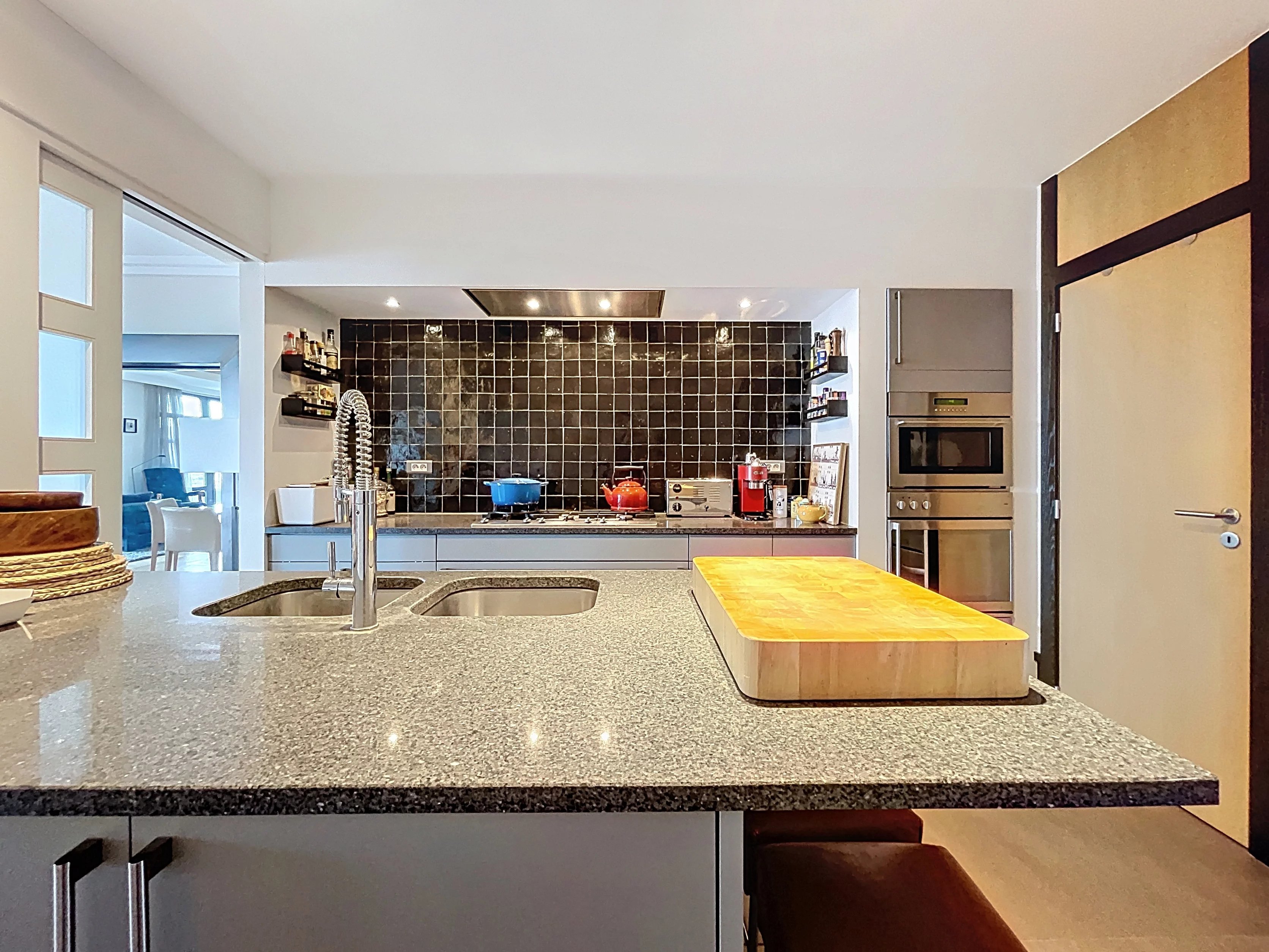 Avenue Louise/ Etangs dIxelles- Appartement de standing - Garage