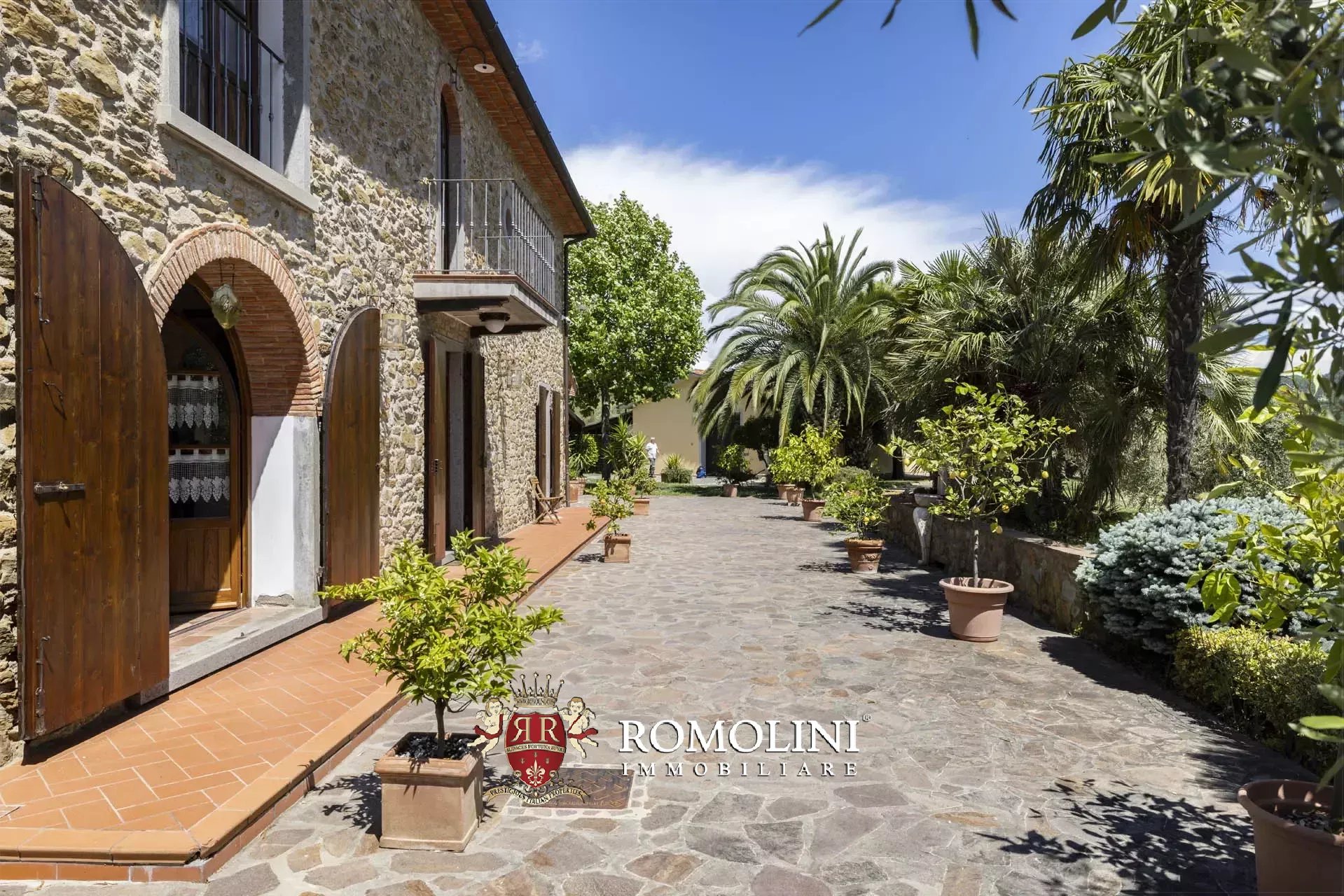 5 Bedroom Villa/Townhouse's Image 11