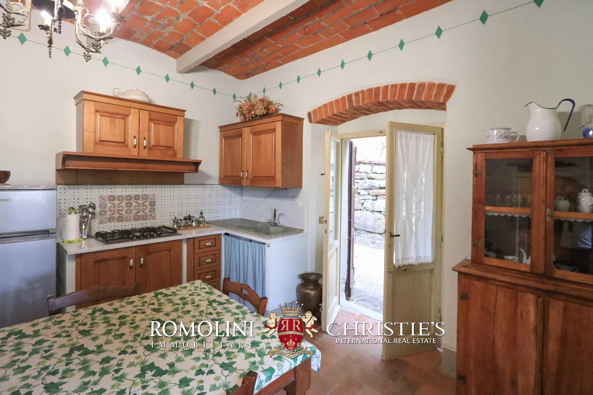 6 Bedroom Villa/Townhouse's Image 67
