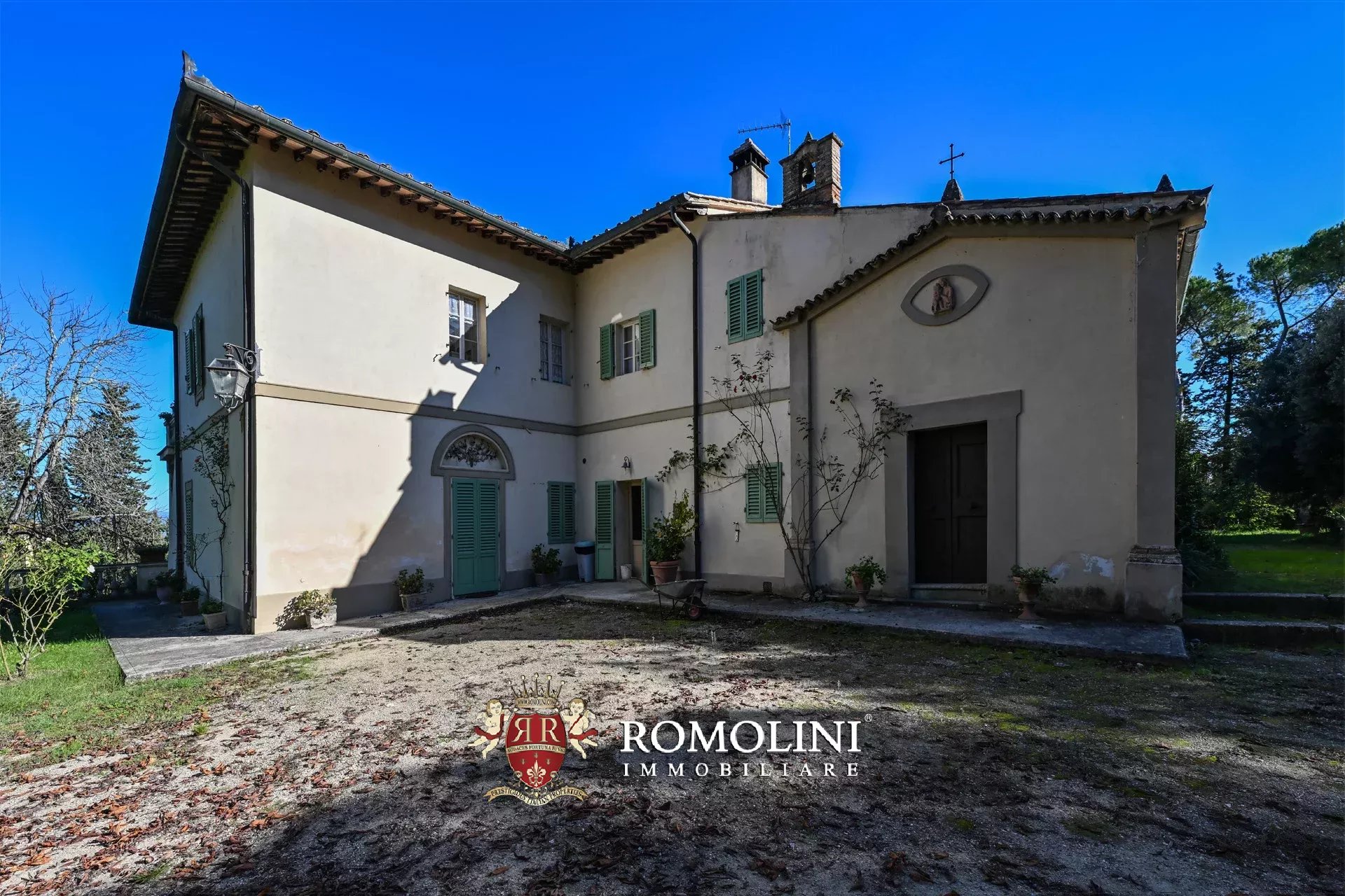35 Bedroom Vineyard's Image 28