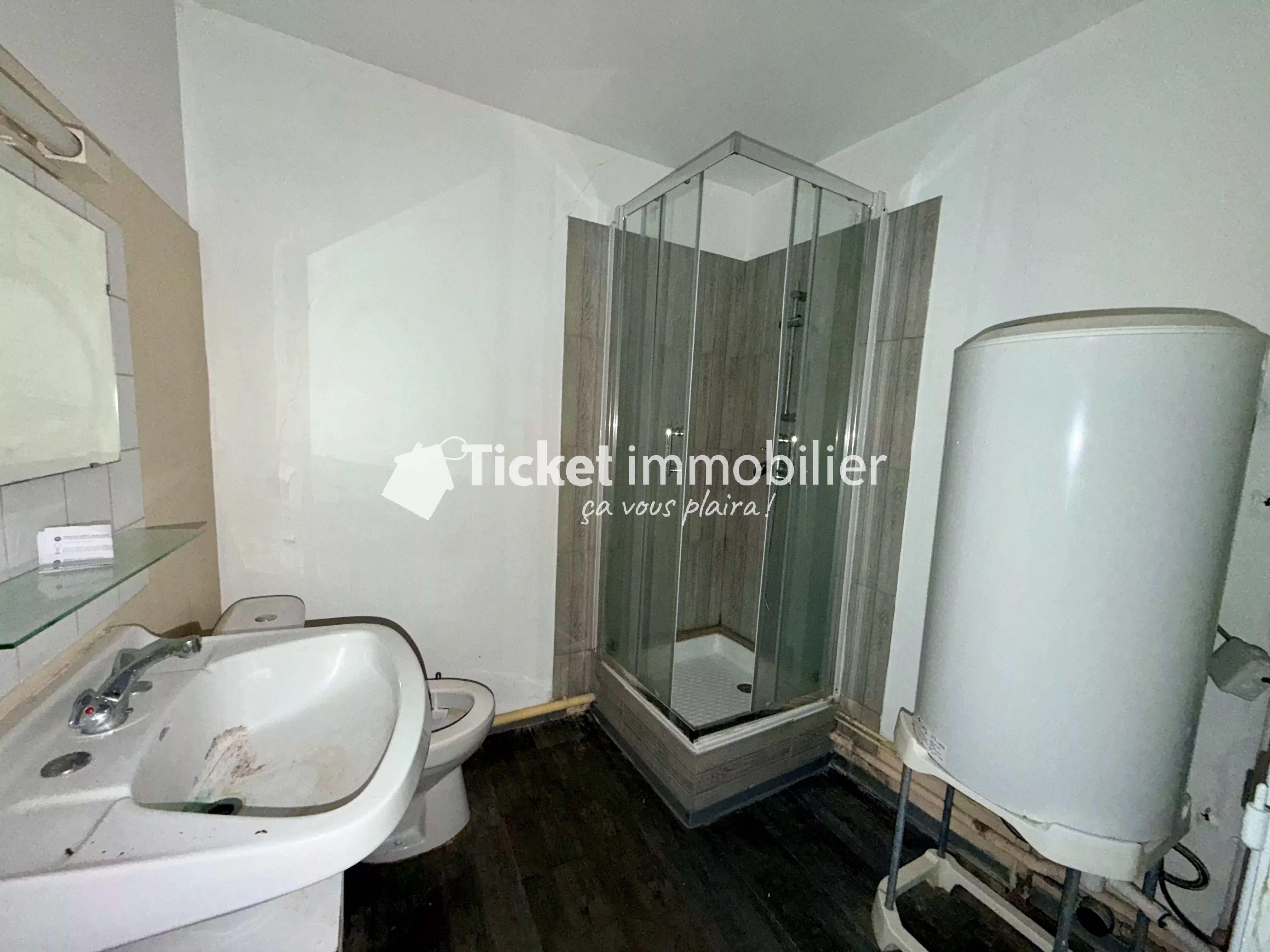 T2 à rénover – Centre-ville de Castres – 59 900 € — photo 6