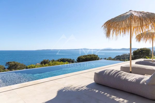 Luxury Sea View Villa in Les Issambres | Exclusive Family Estate — photo 4