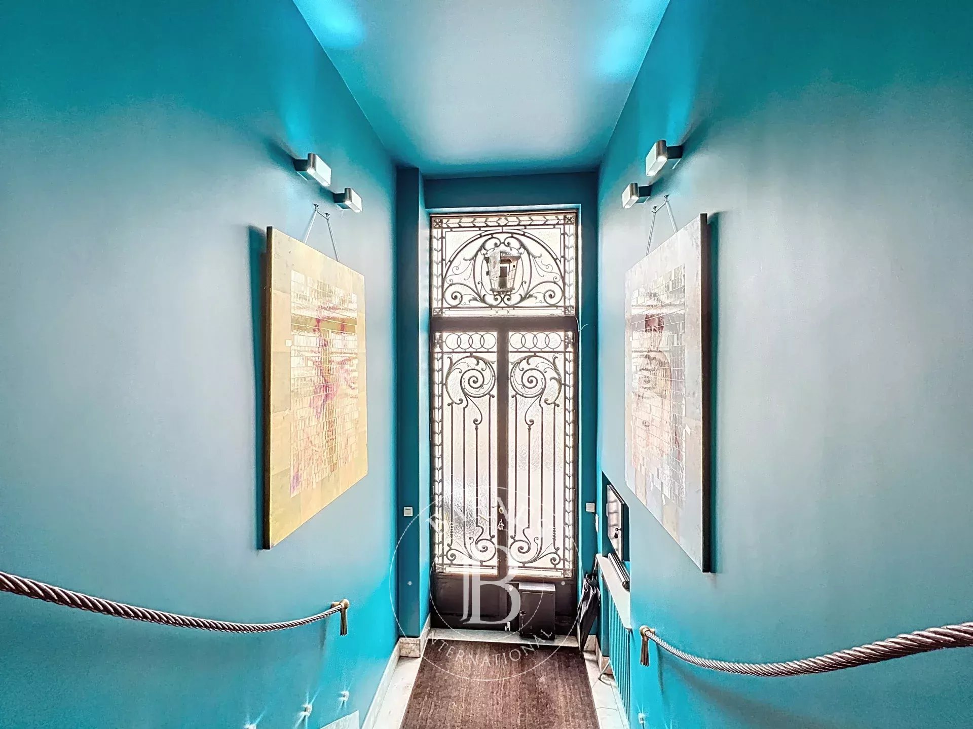 Brussels - La Cambre Horeca mixed-use building