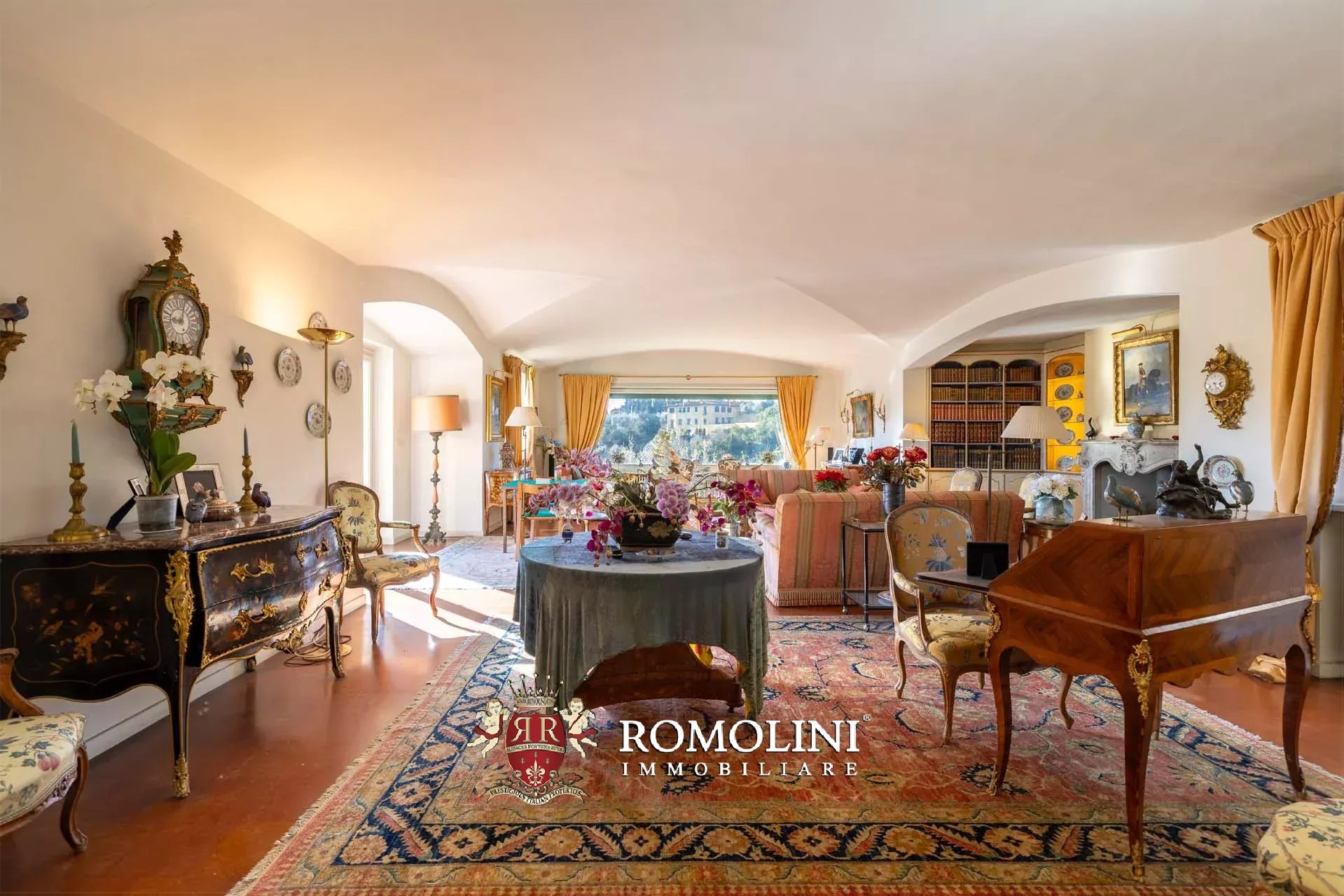 8 Bedroom Villa/Townhouse's Image 23