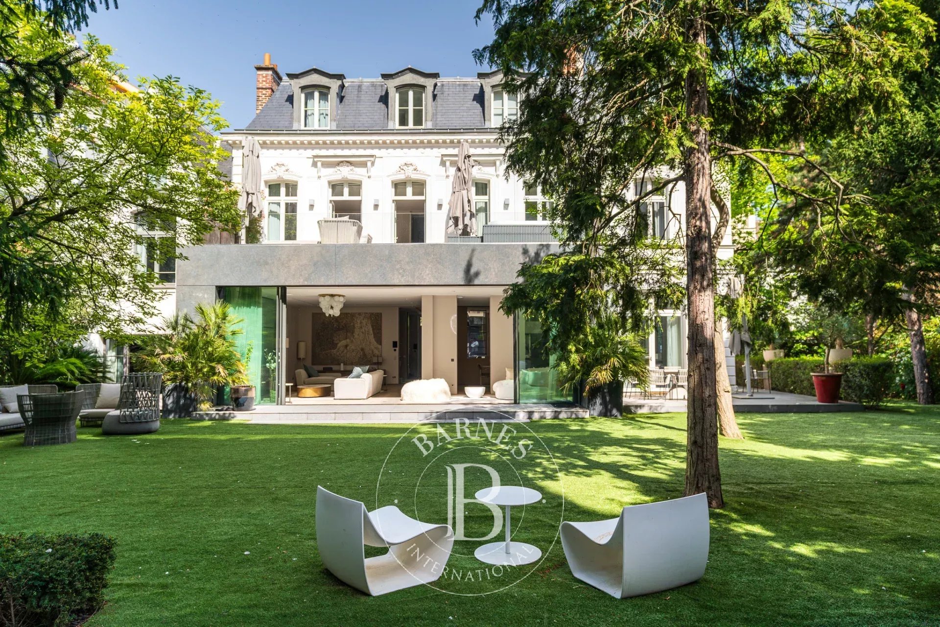 Mansion Paris 75016  -  ref 86847449 (picture 1)