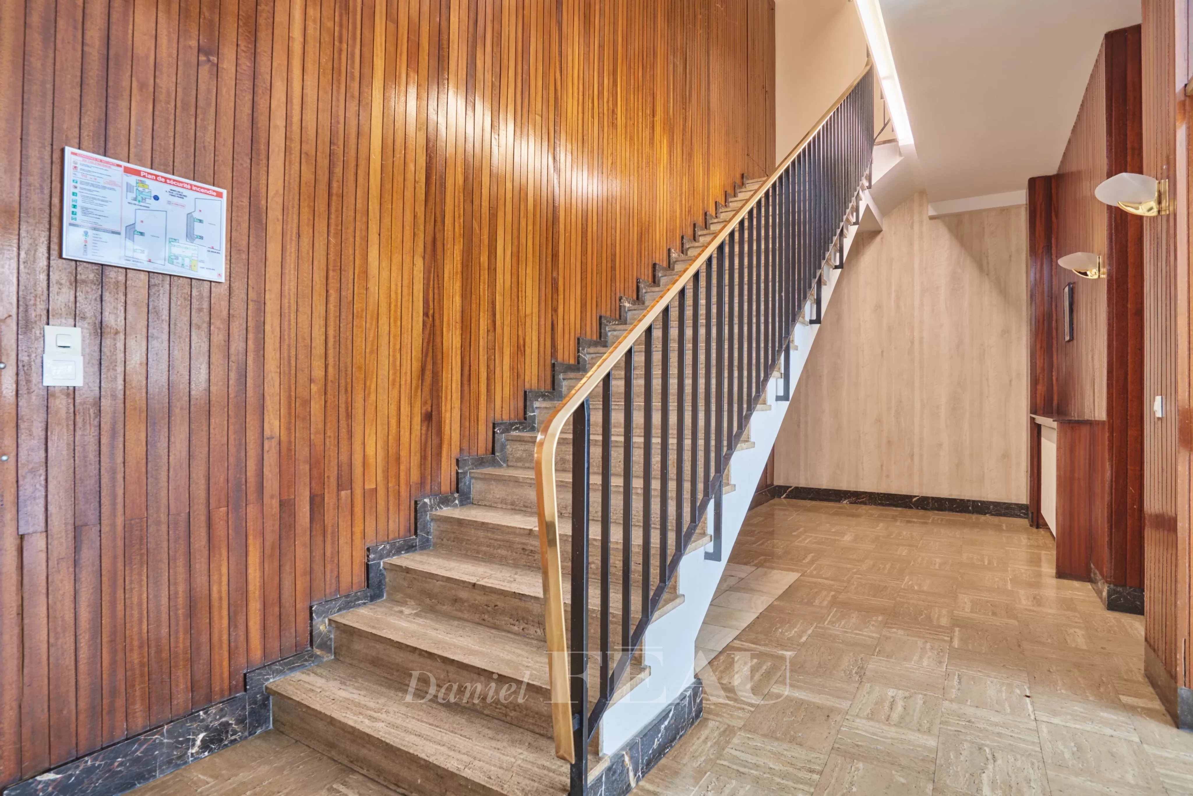 Sale Apartment Paris 5th