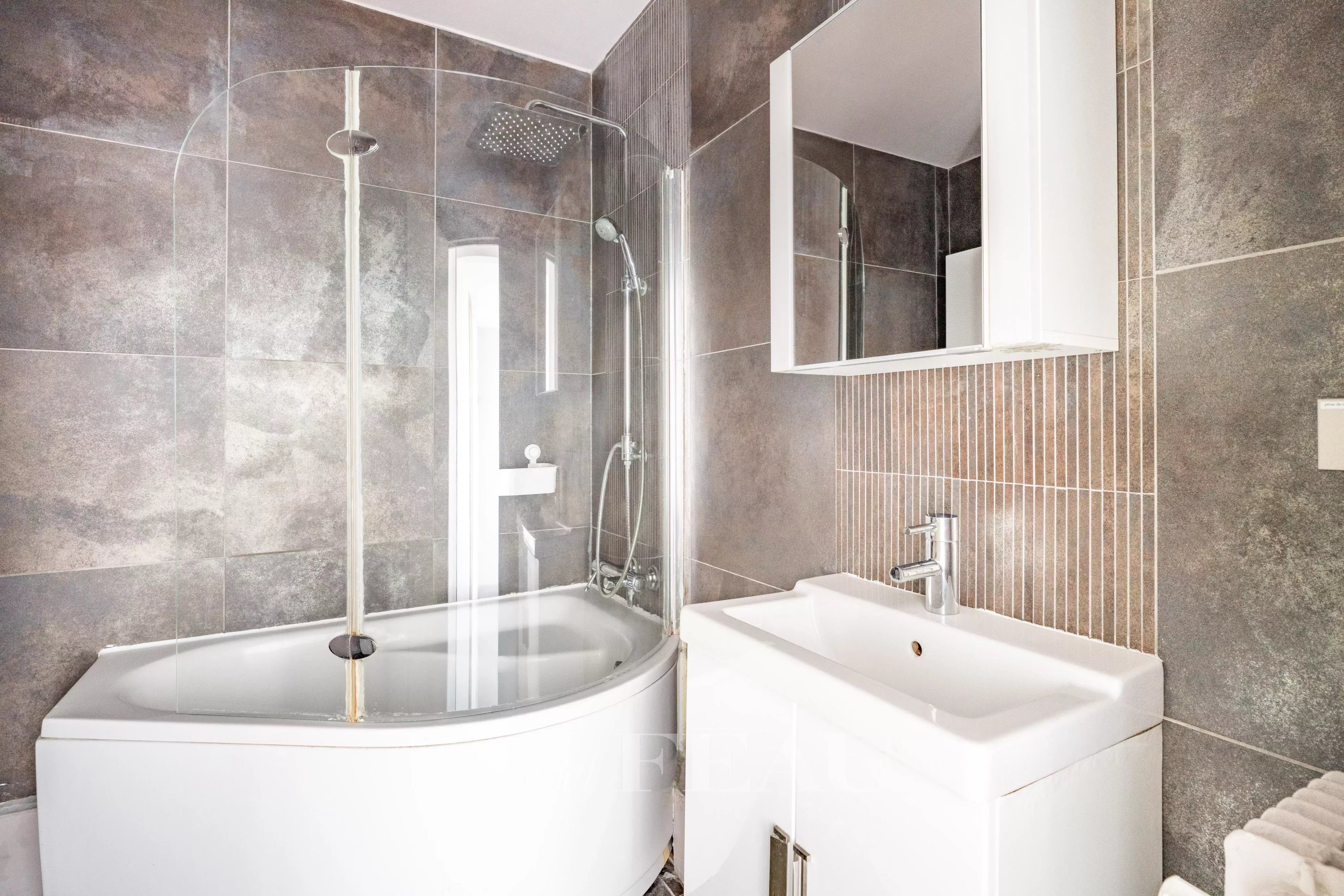 Sale Apartment Paris 14th