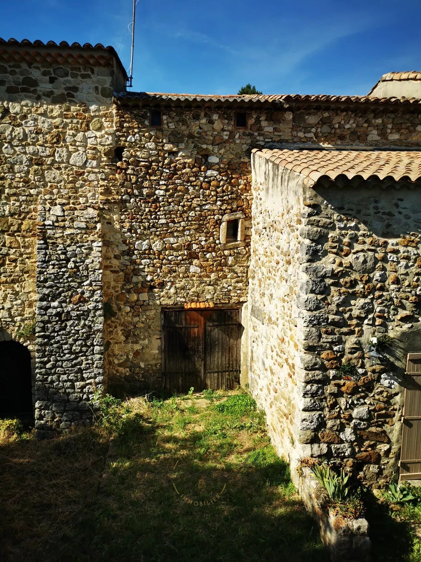 Vente Grange Allan