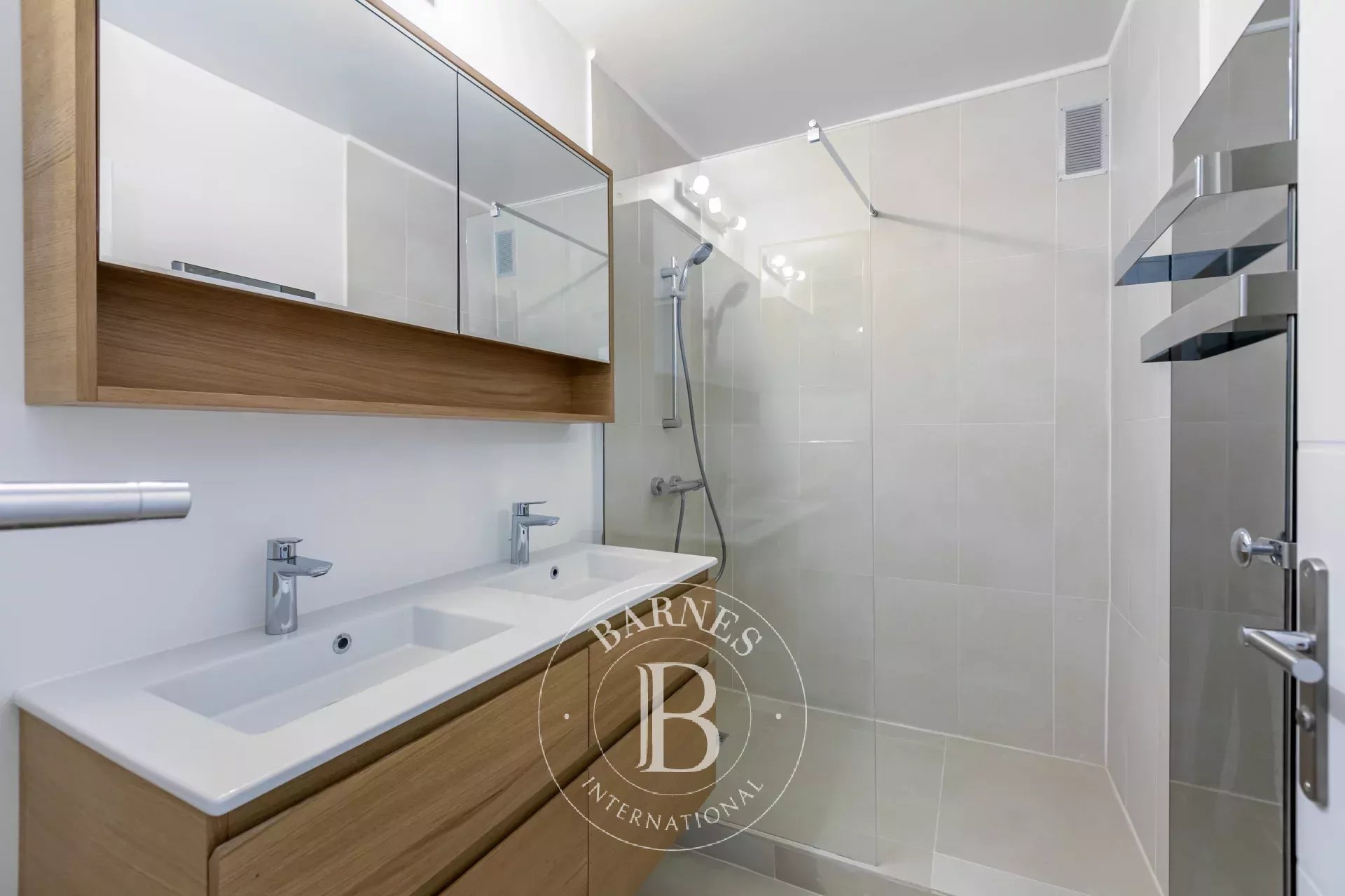 Daire Paris 16ème - picture 12