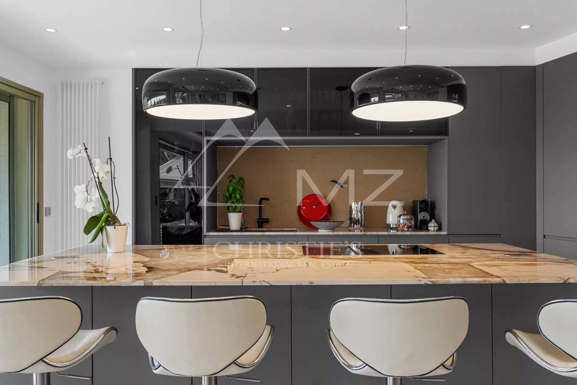 3 Bedroom Apartment/Flat's Image 5