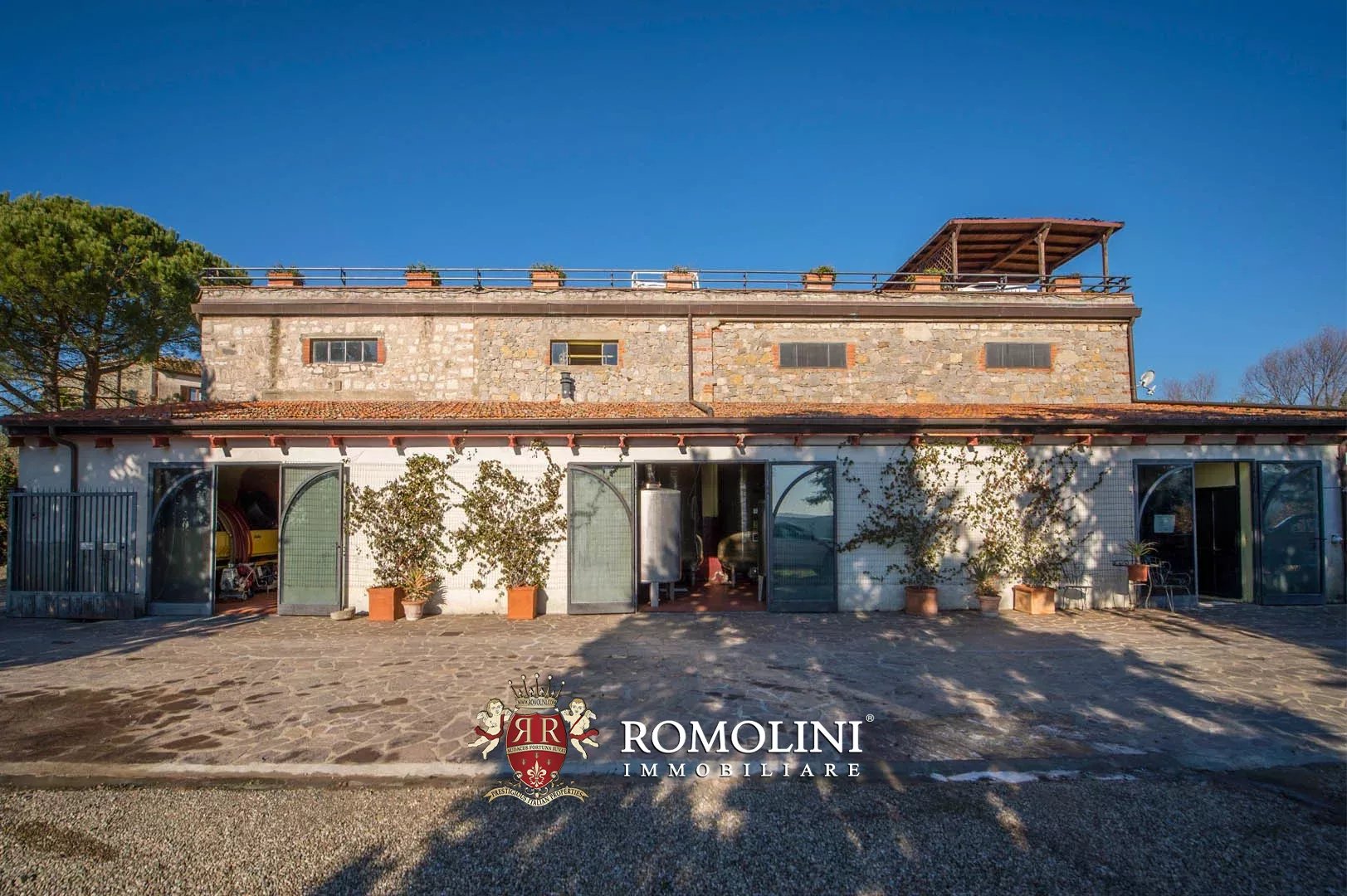 4 Bedroom Vineyard's Image 5