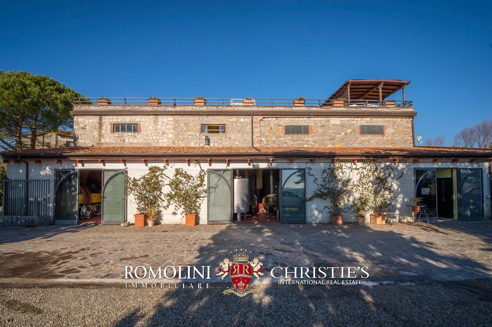 4 Bedroom Vineyard's Image 5