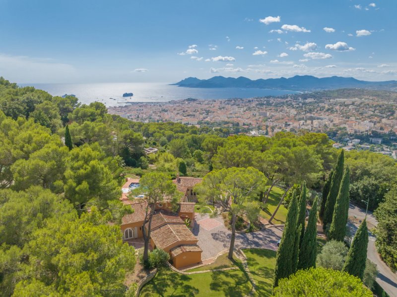 LE CANNET - VILLA PROVENÇALE RÉNOVÉE - VUE MER PANORAMIQUE