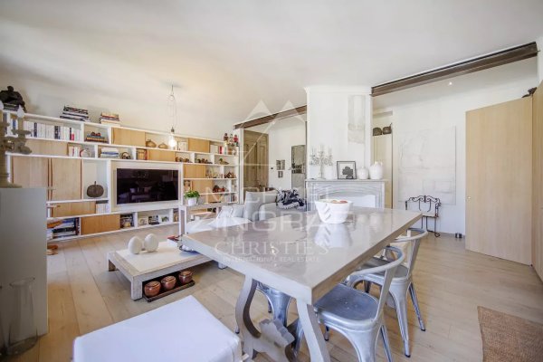 Designer loft on the top floor of an elegant bourgeois building – Libération district — photo 5