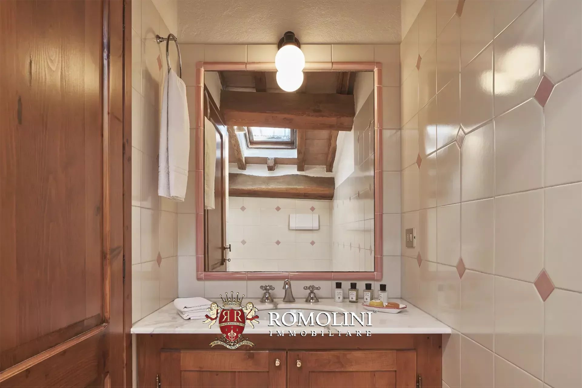 15 Bedroom Villa/Townhouse's Image 95