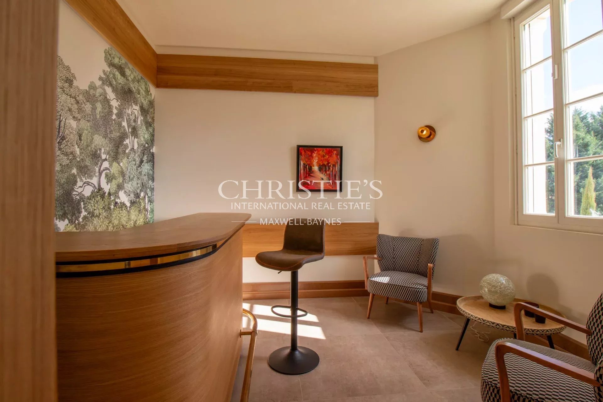 5 Bedroom Chateau's Image 5