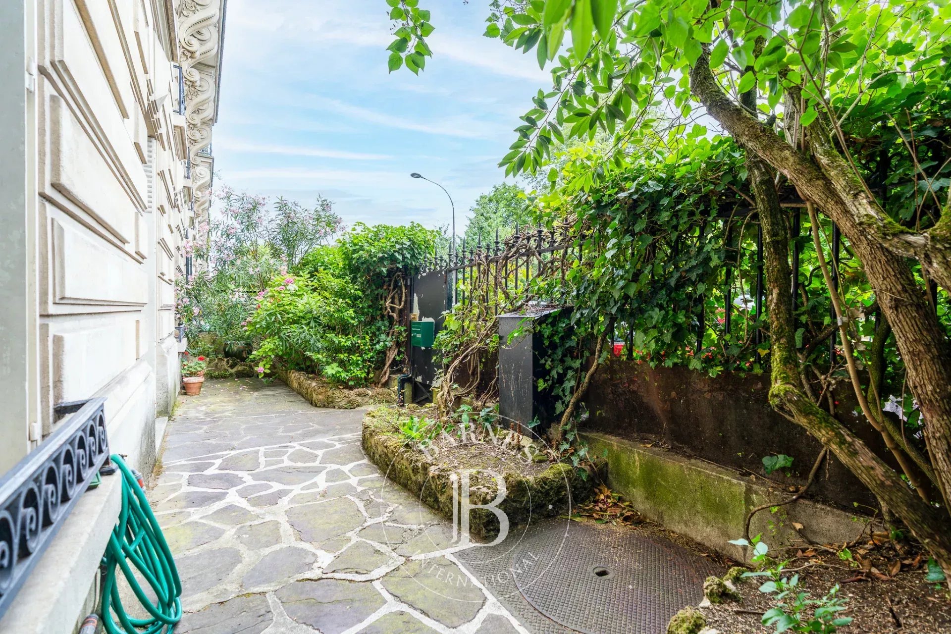 Appartement Paris 75016  -  ref 87068695 (picture 1)