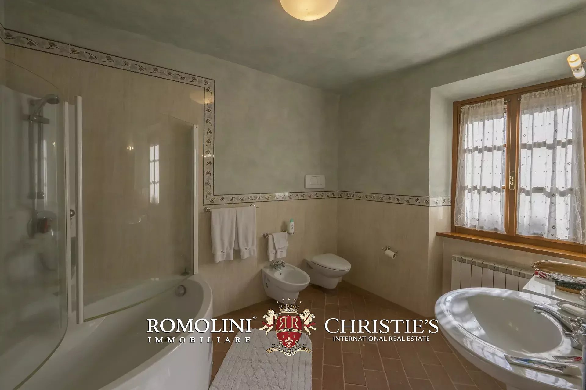 4 Bedroom Villa/Townhouse's Image 37
