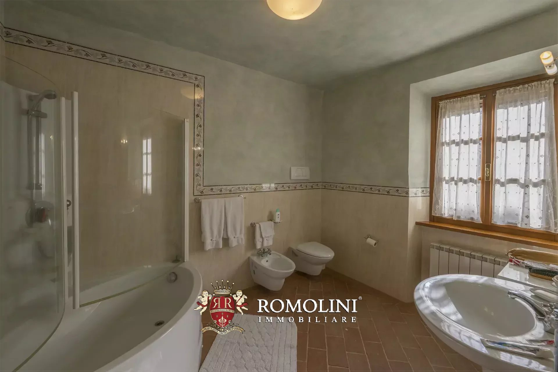4 Bedroom Villa/Townhouse's Image 37
