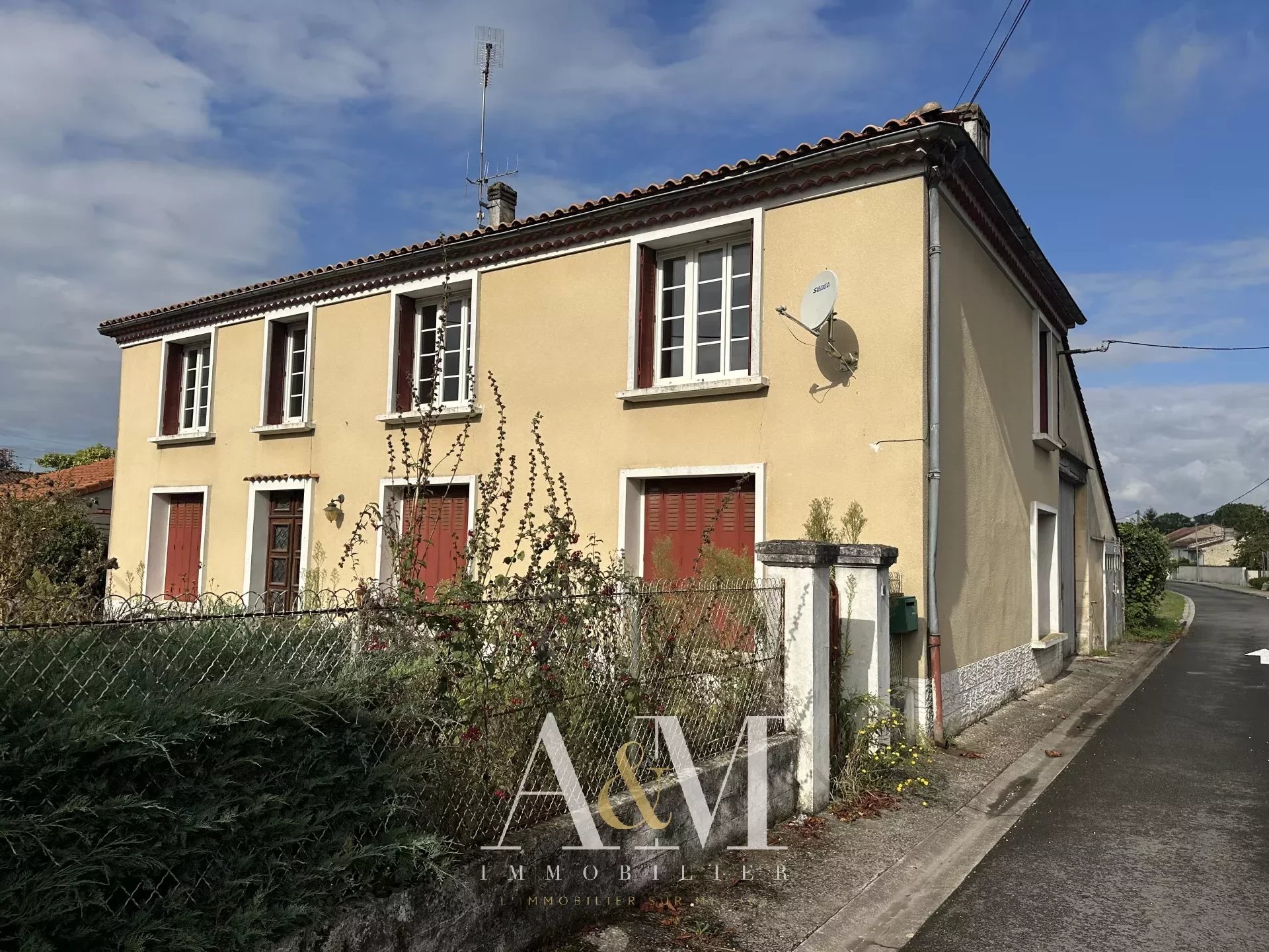 Maison de village Avec terrain constructible