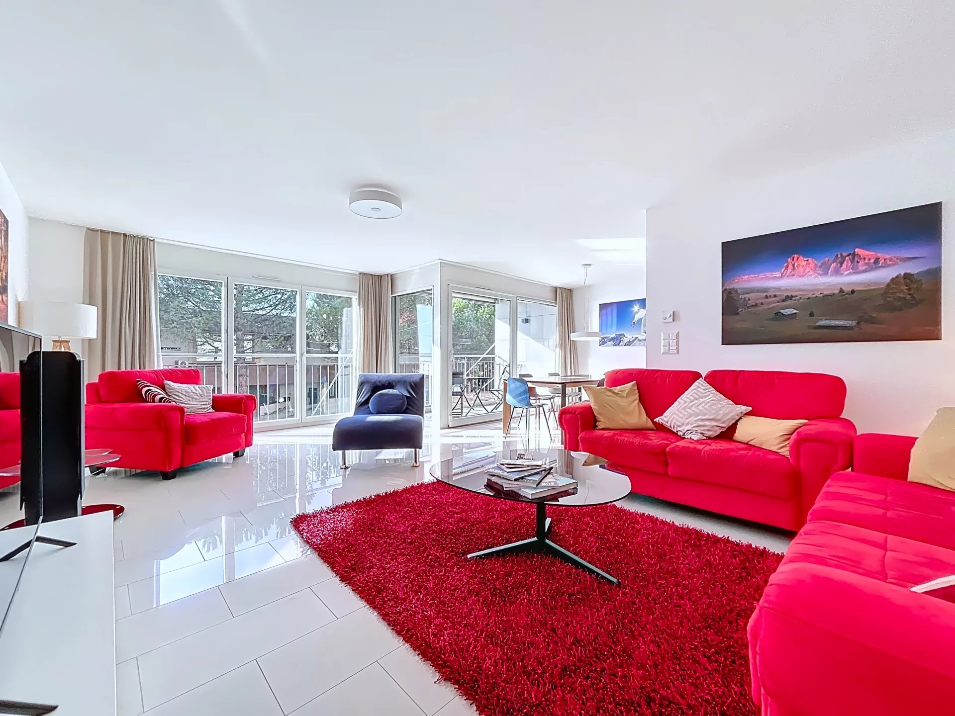 Spacieux 4.5 pièces dans résidence moderne avec balcon et terrasse