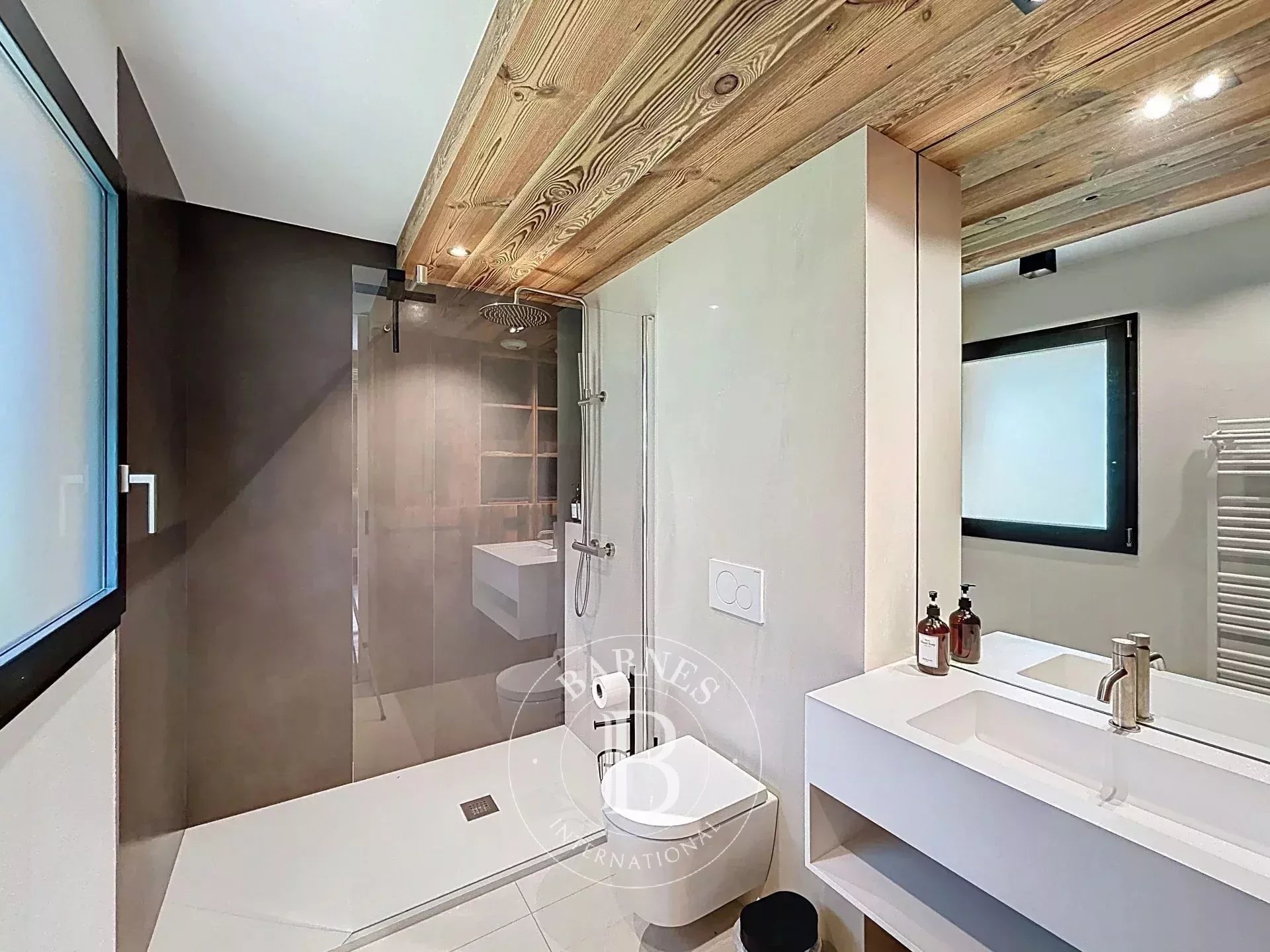 Photo of Châtel – Exceptional Chalet – 230 sqm – Sleeps 10 – Spa, Sauna & Stunning Views