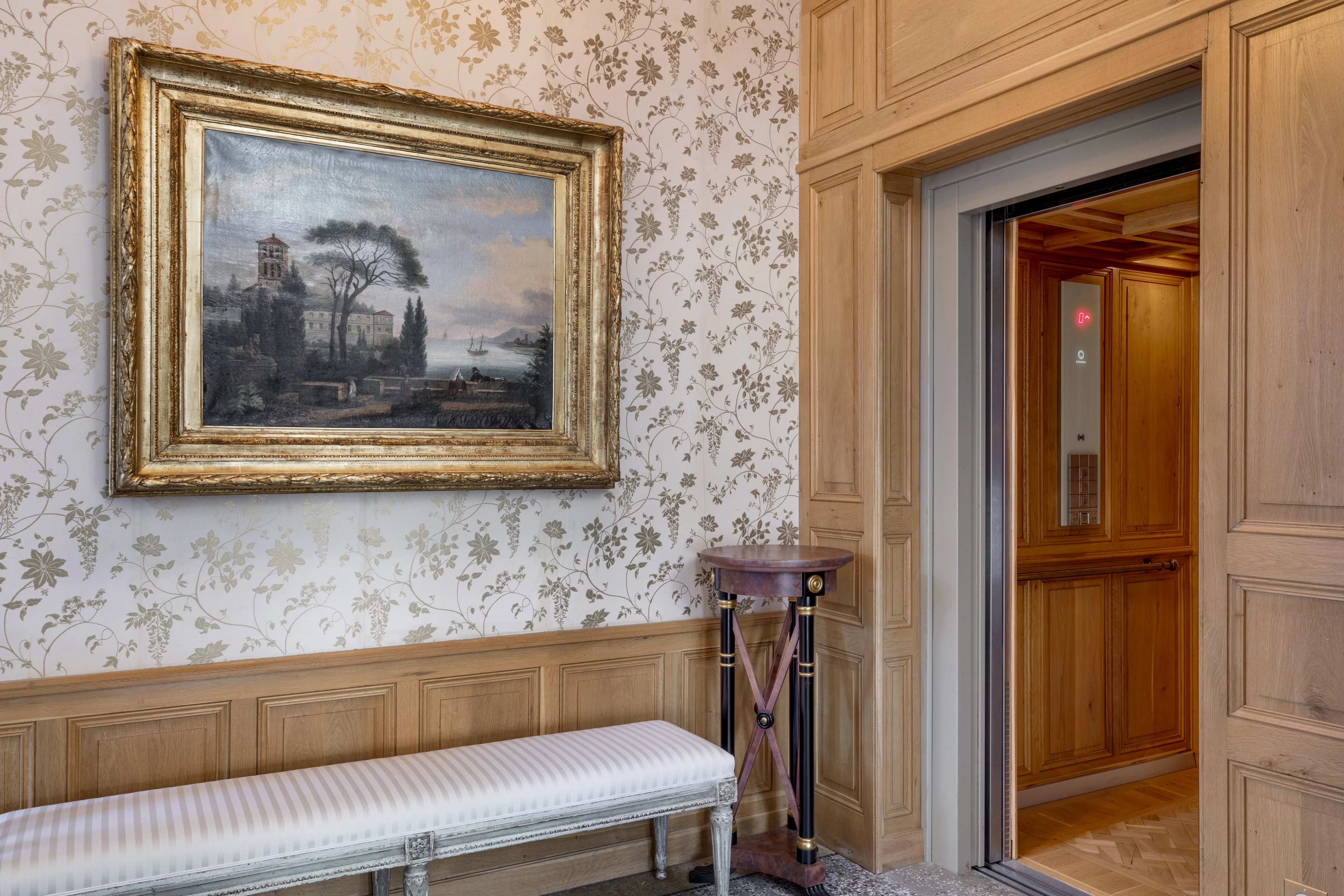 Exceptional 1930s Villa with Lake View, Landscaped Garden & Pool