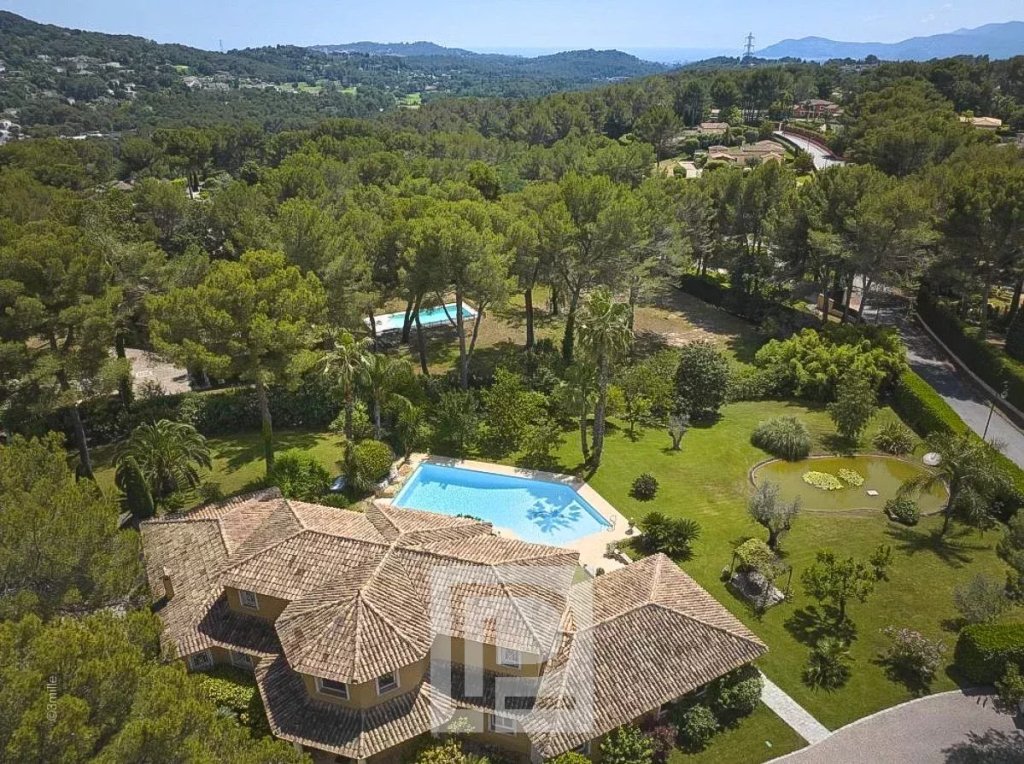Villa for sale in Mougins — Nestled in the heart of an exclusive address