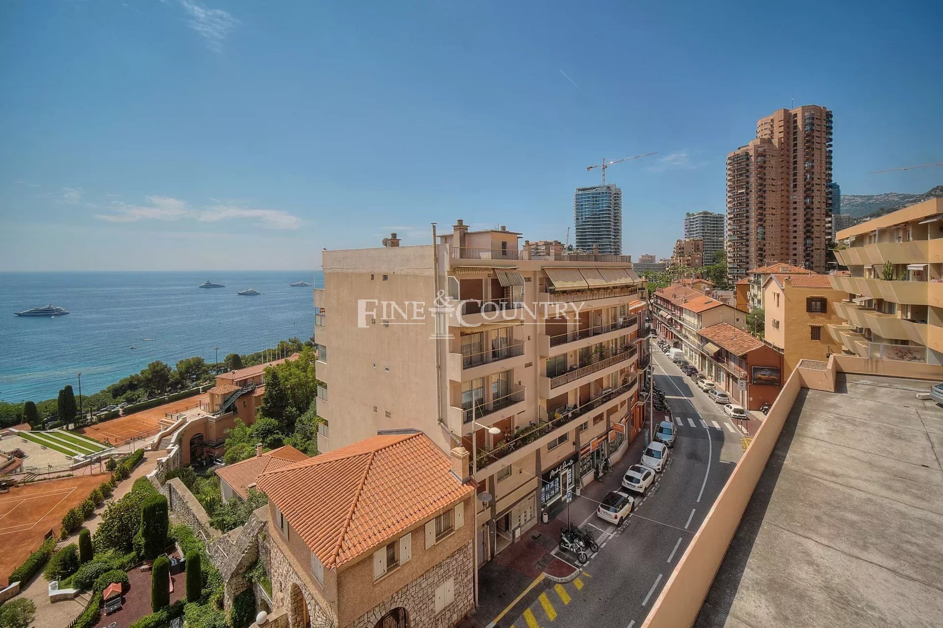 Photo of Penthouse-Villa for sale on the edge of Monaco, with sea Views