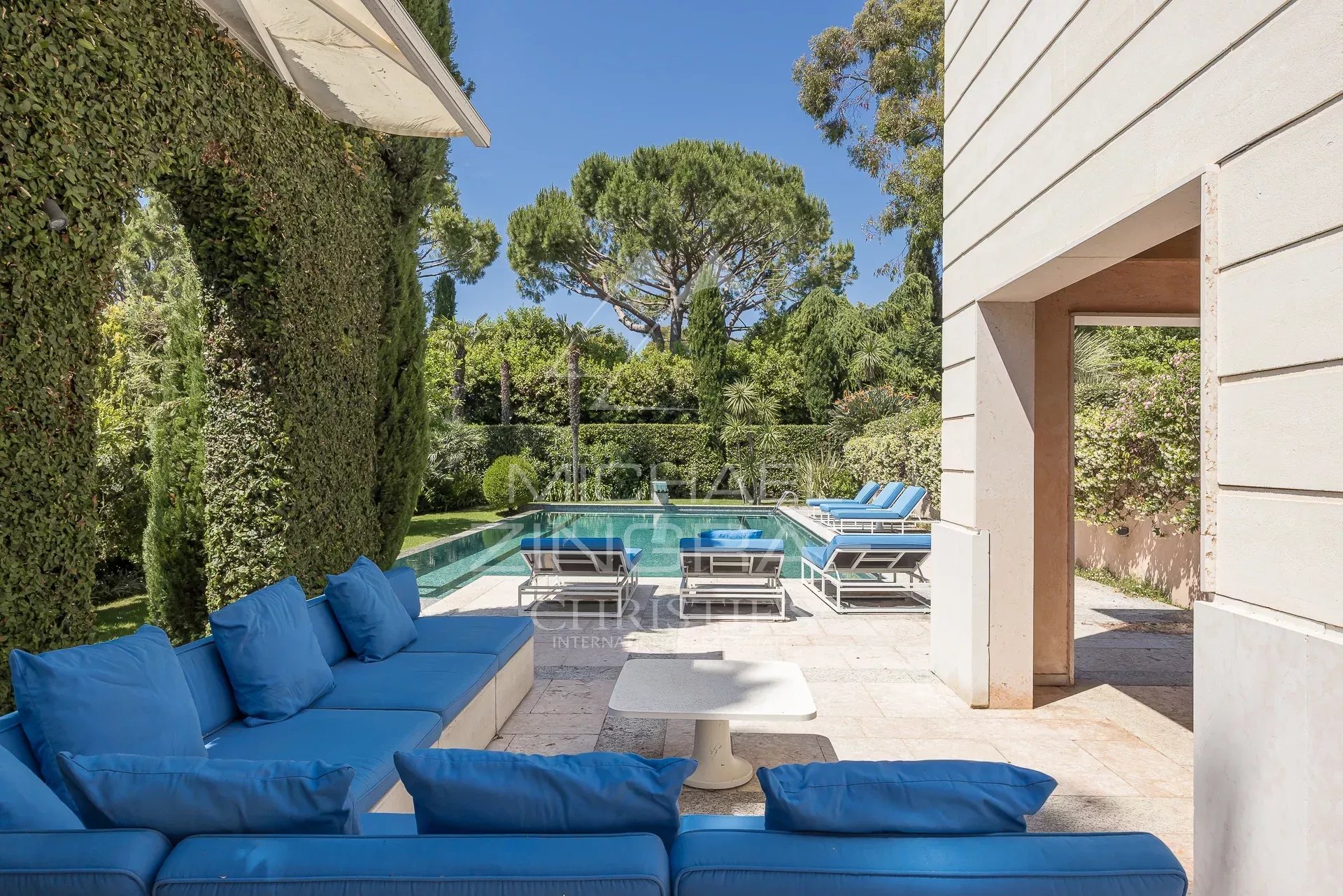 5 Bedroom Villa/Townhouse's Image 7