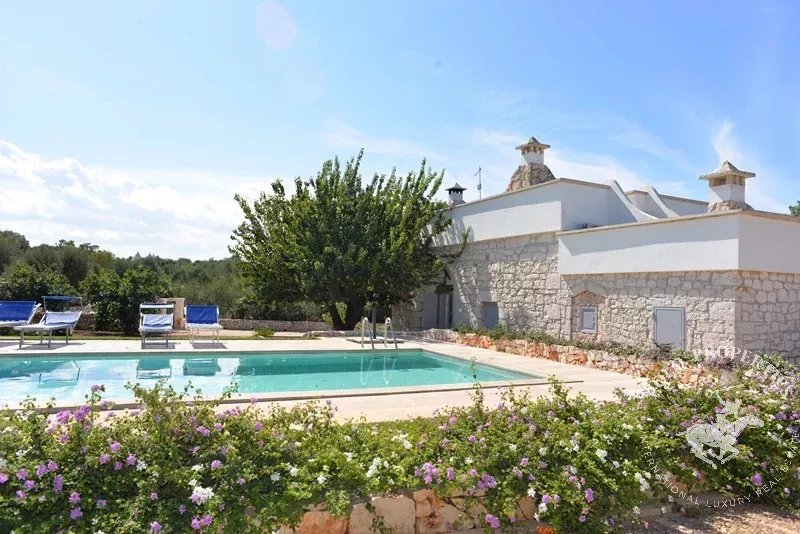CHARMING CASALE