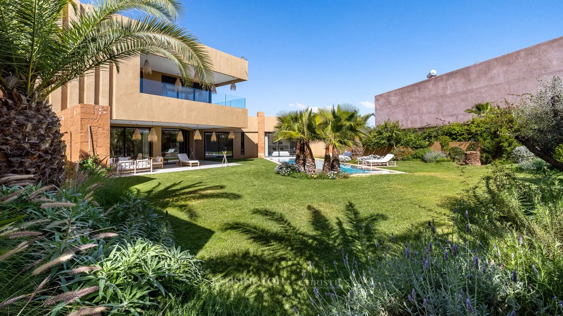 5 Bedroom Villa/Townhouse's Image 4