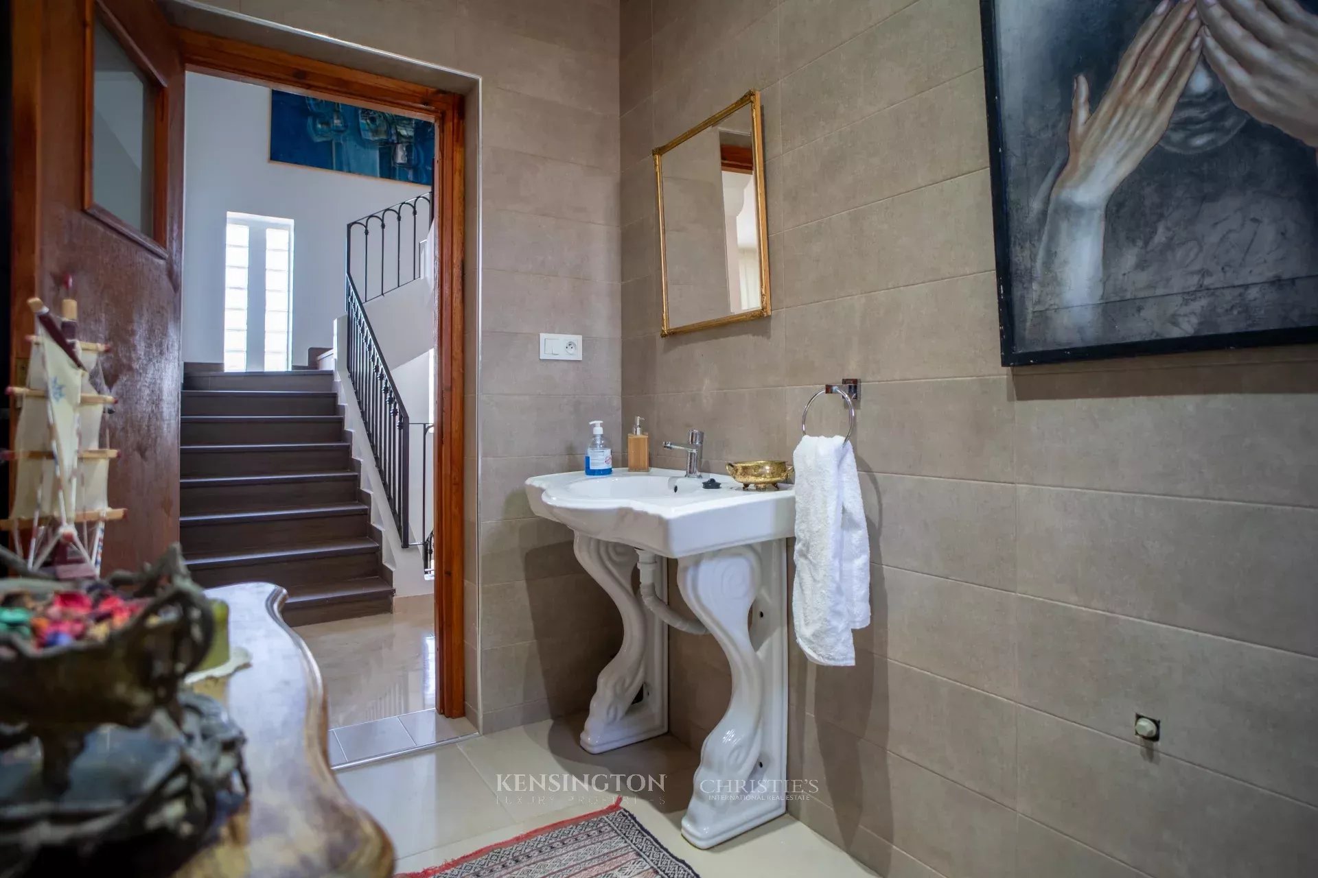 4 Bedroom Villa/Townhouse's Image 20