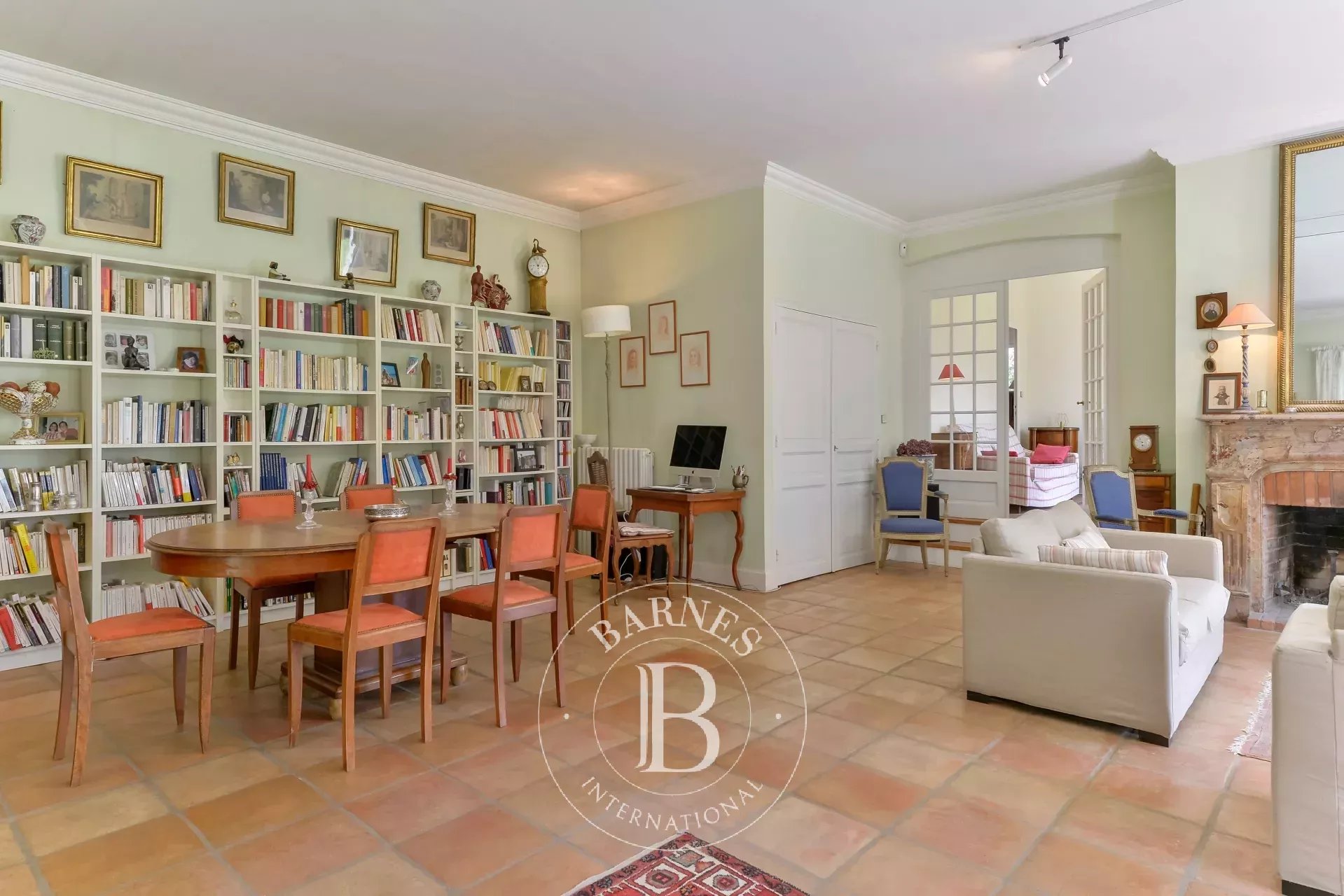 Ev Écully - picture 10