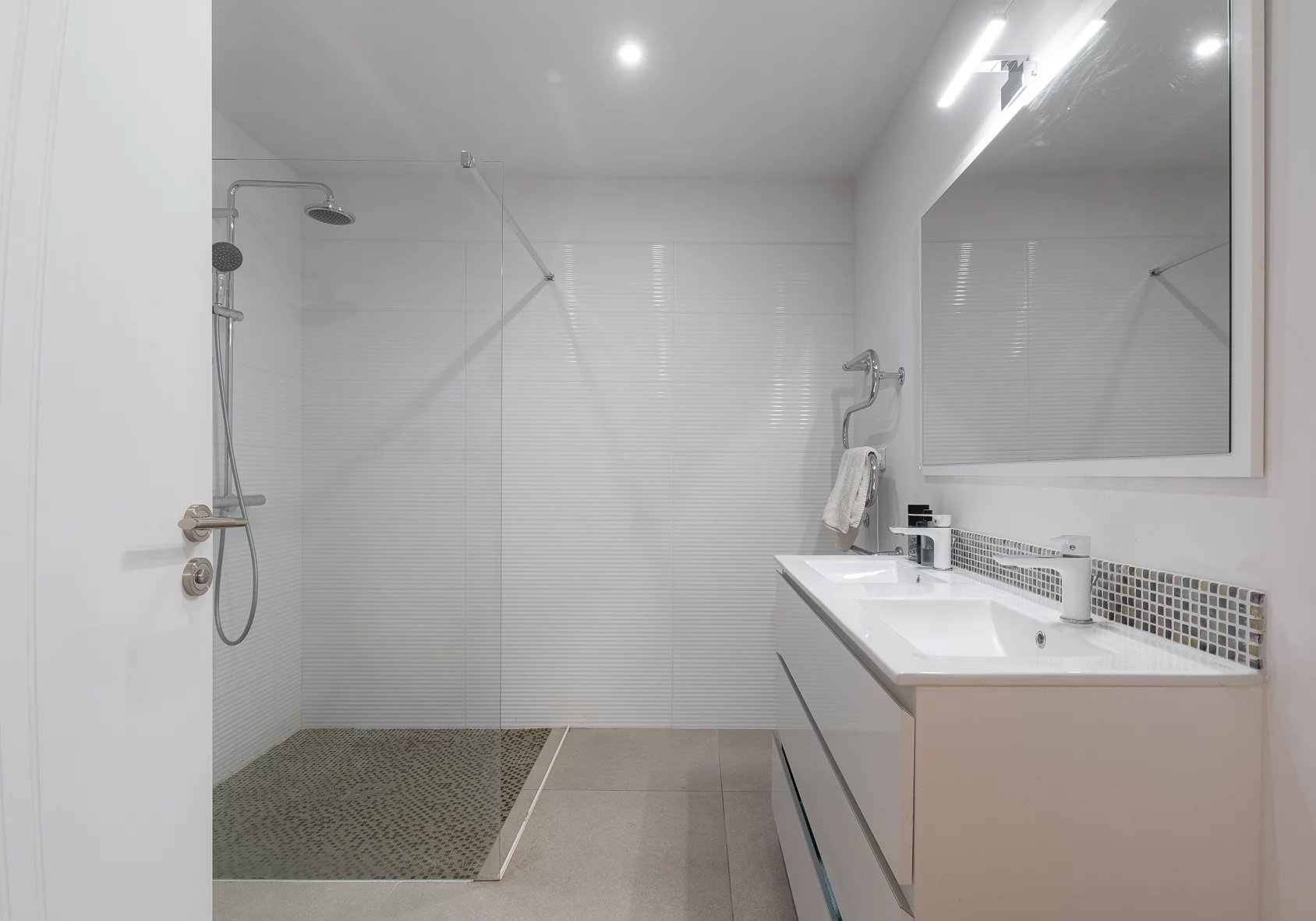 Magnificent 14th century property with pool  - Callian