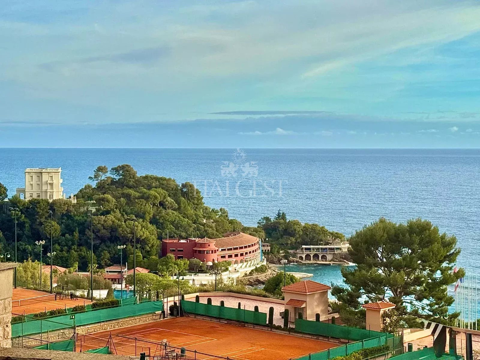 Roquebrune Cap Martin – Superb Luxury 2‑Bedroom Apartment at the Gates of Monaco
