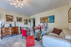 CANNES, Petit Juas – 3-room flat with swimming pool, garage, parking space and cellar — photo 2 of 7
