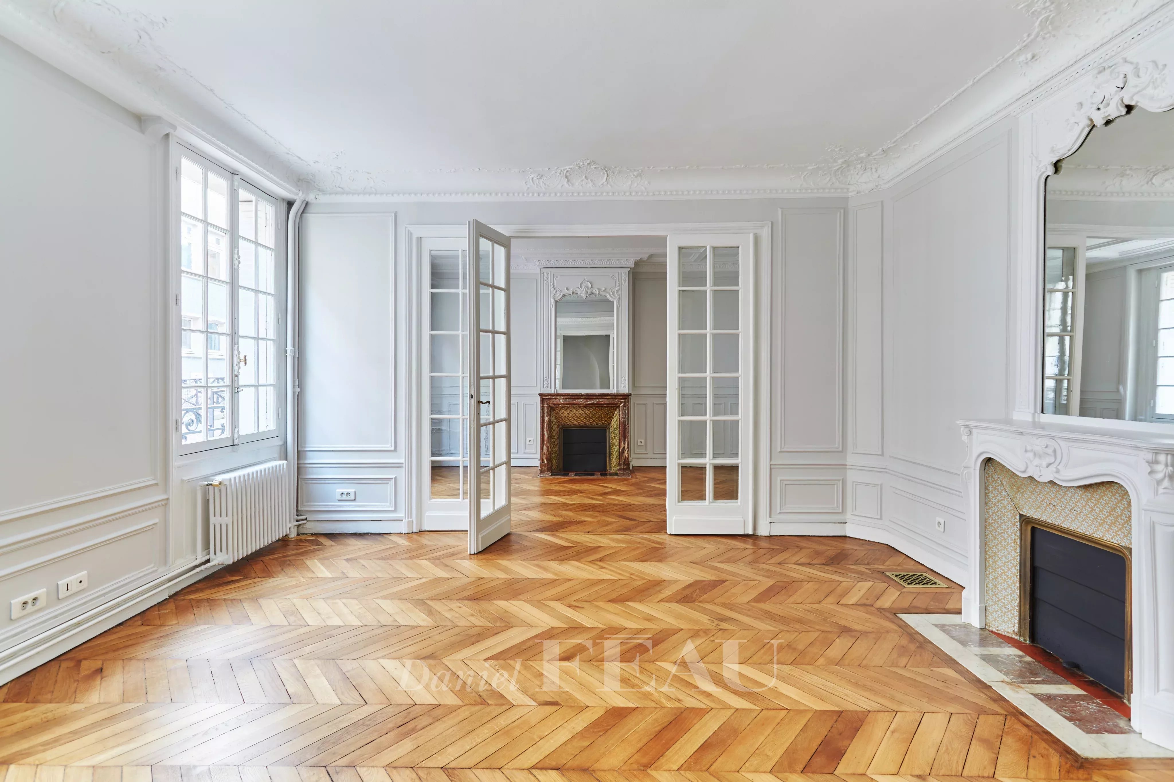 Double reception area