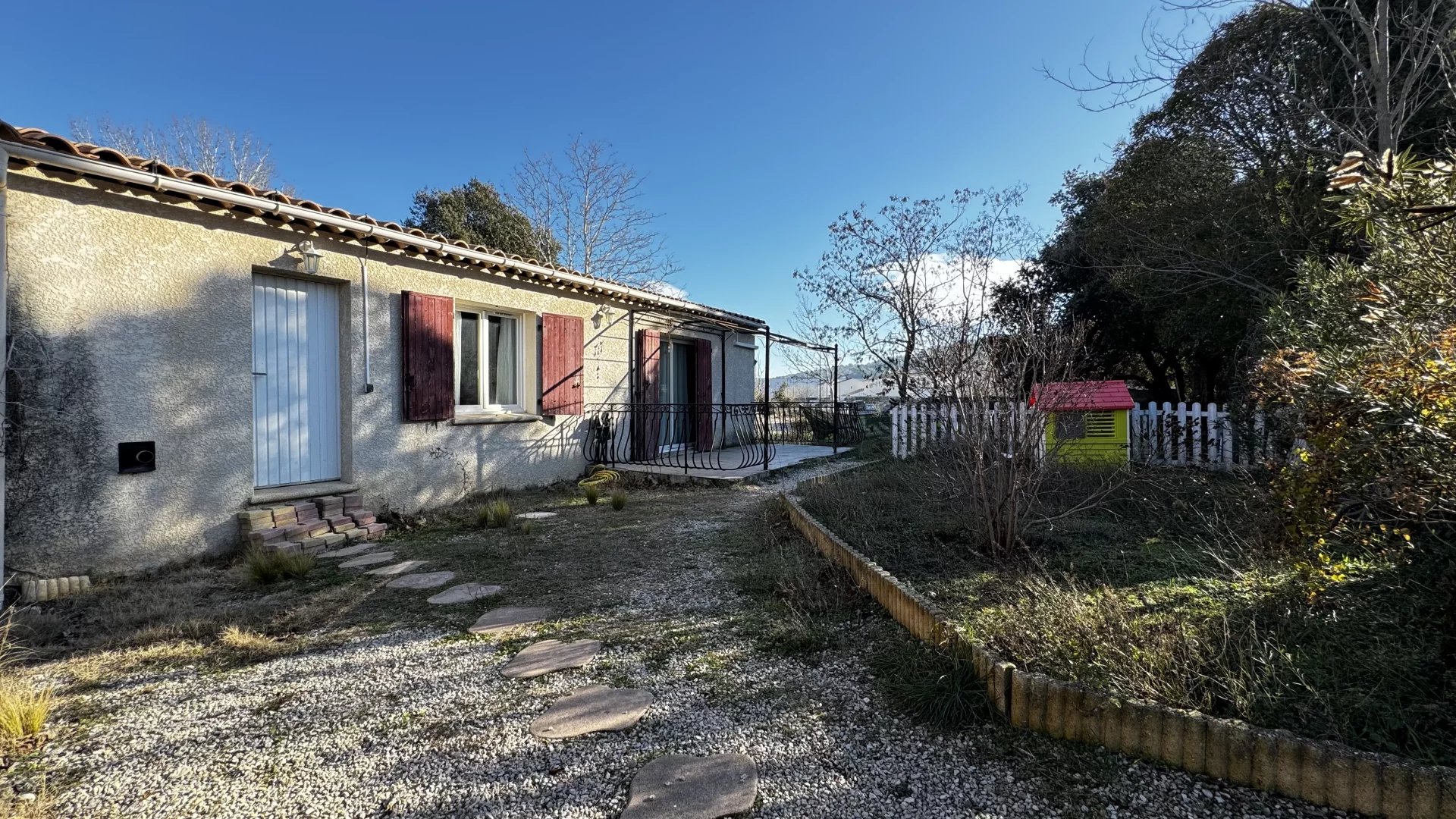 À acheter sur Charleval : Maison de 69m2 sur terrain de 323m2