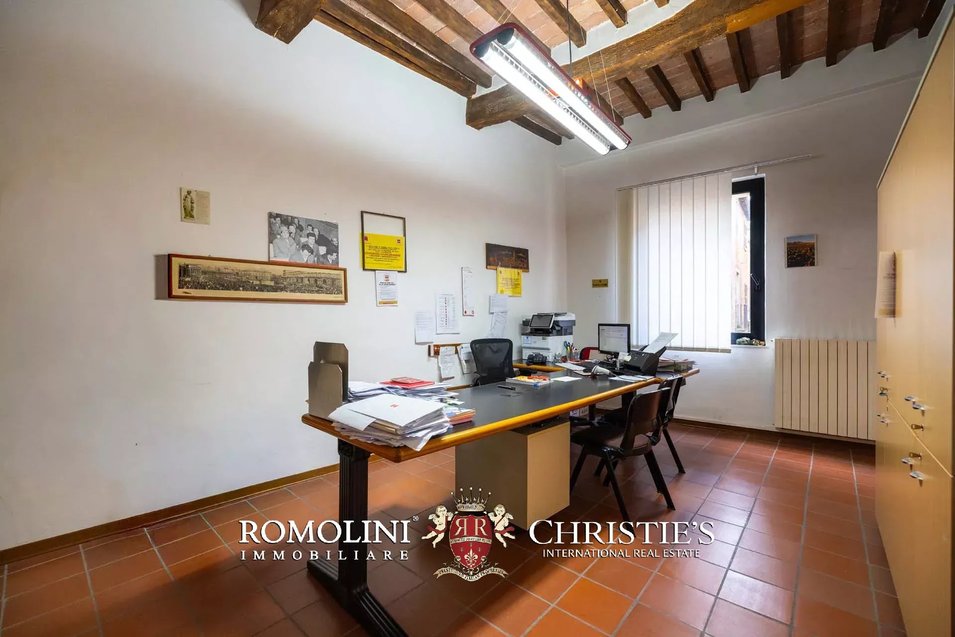 8 Bedroom Villa/Townhouse's Image 13