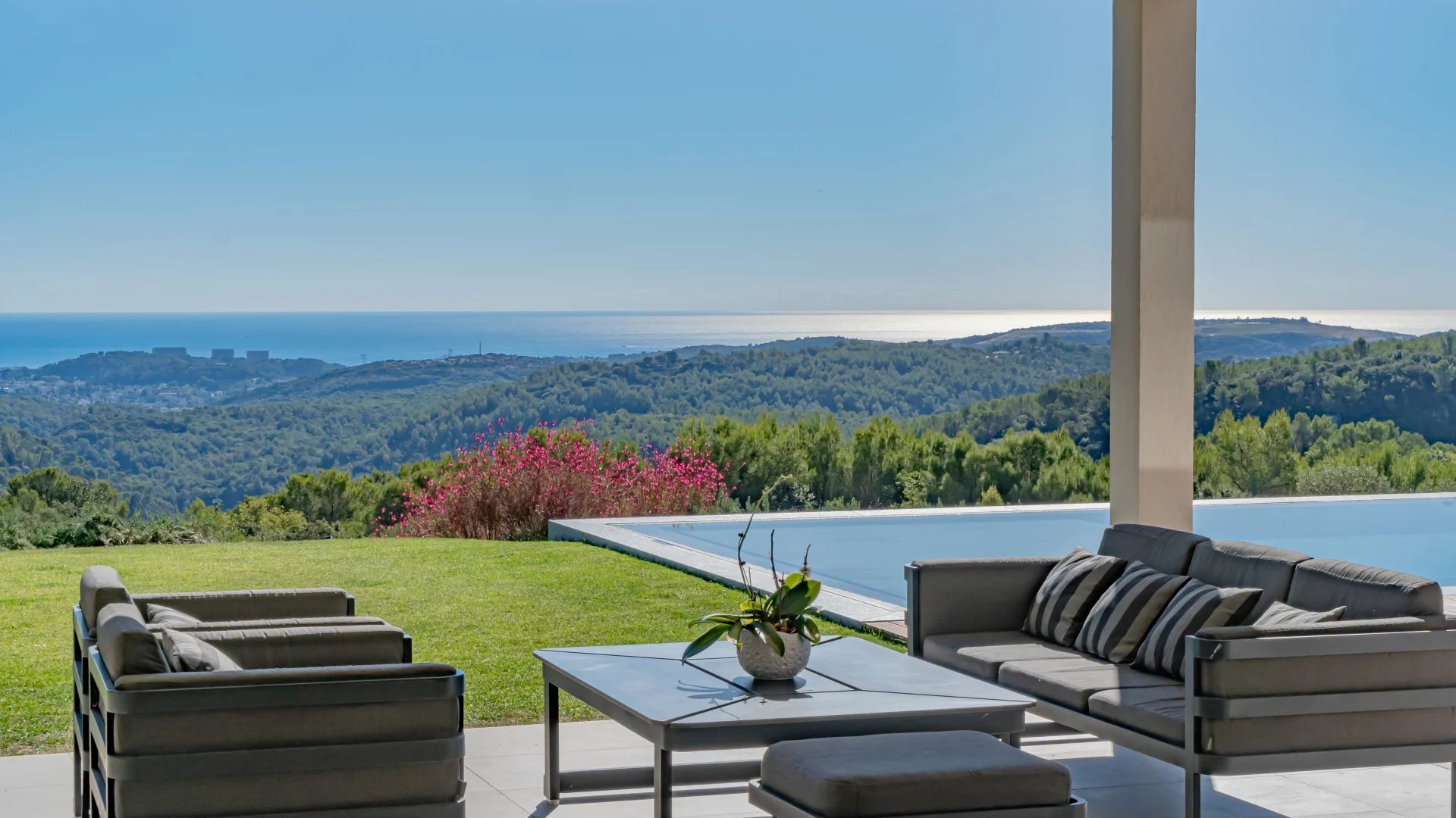 Panoramic Sea Views 10min to the beach