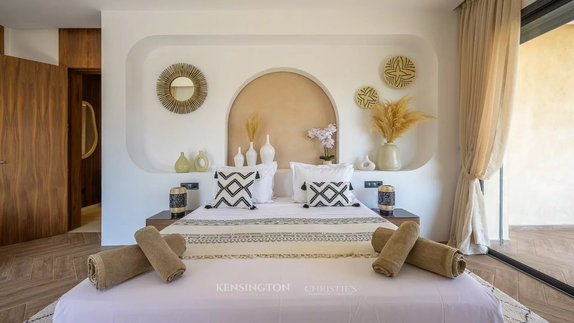 4 Bedroom Villa/Townhouse's Image 19