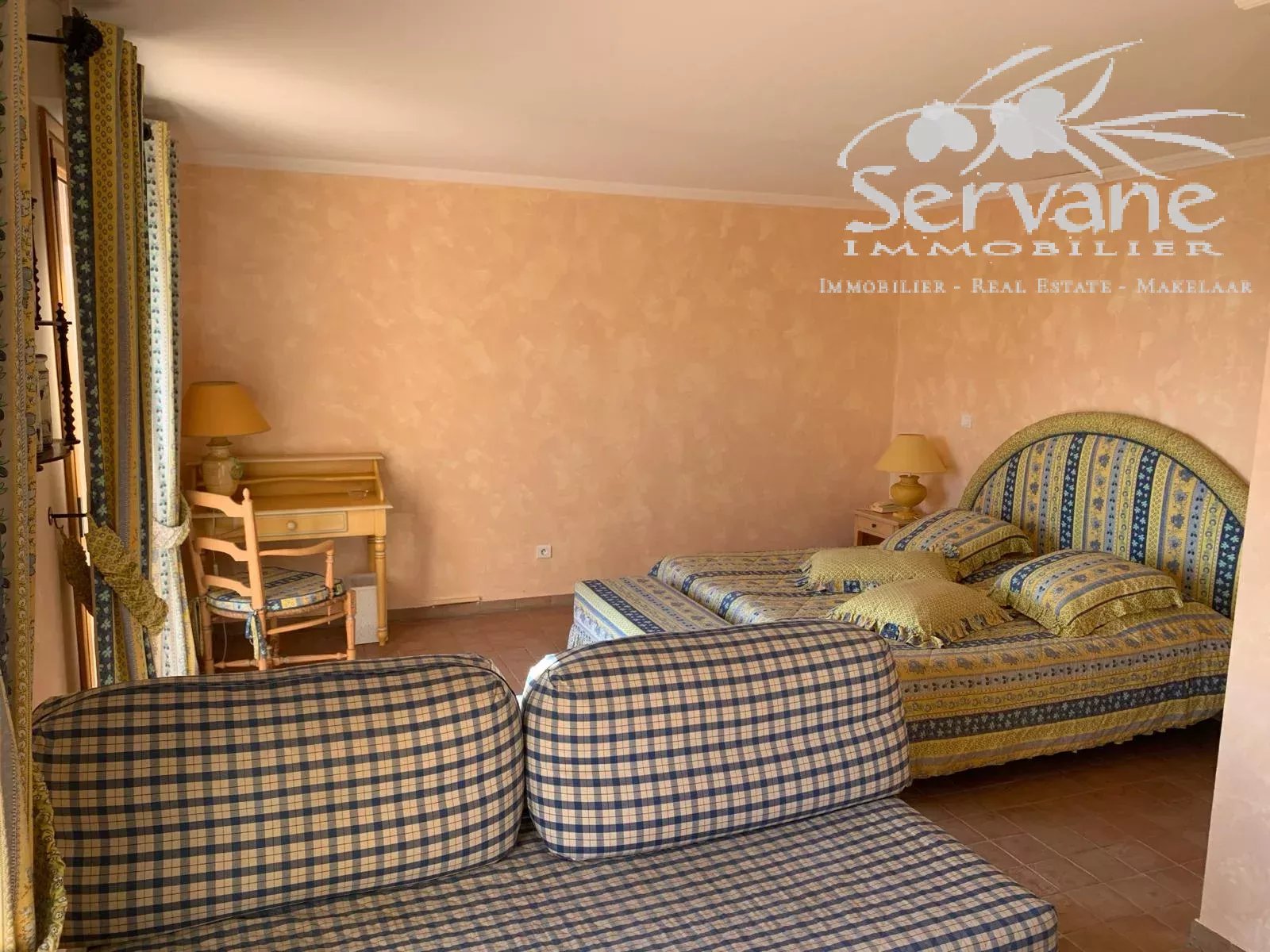 LES ISSAMBRES PROPERTY 10 BEDROOMS EN SUITE