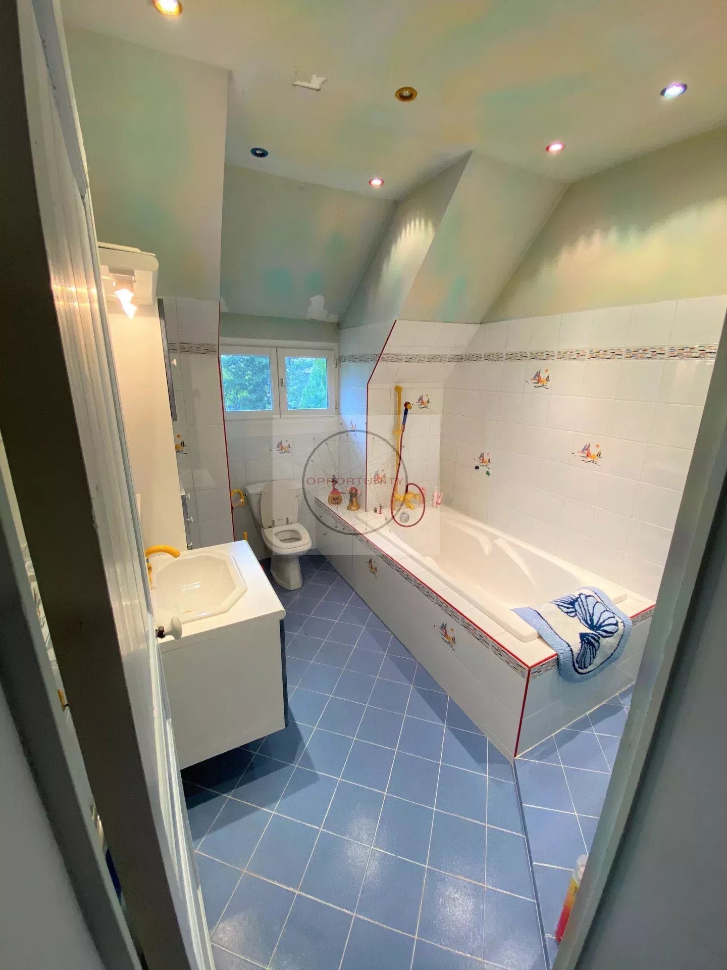 PROPRIETE BOURGEOISE SUR 1350 M² DE TERRAIN — photo 15