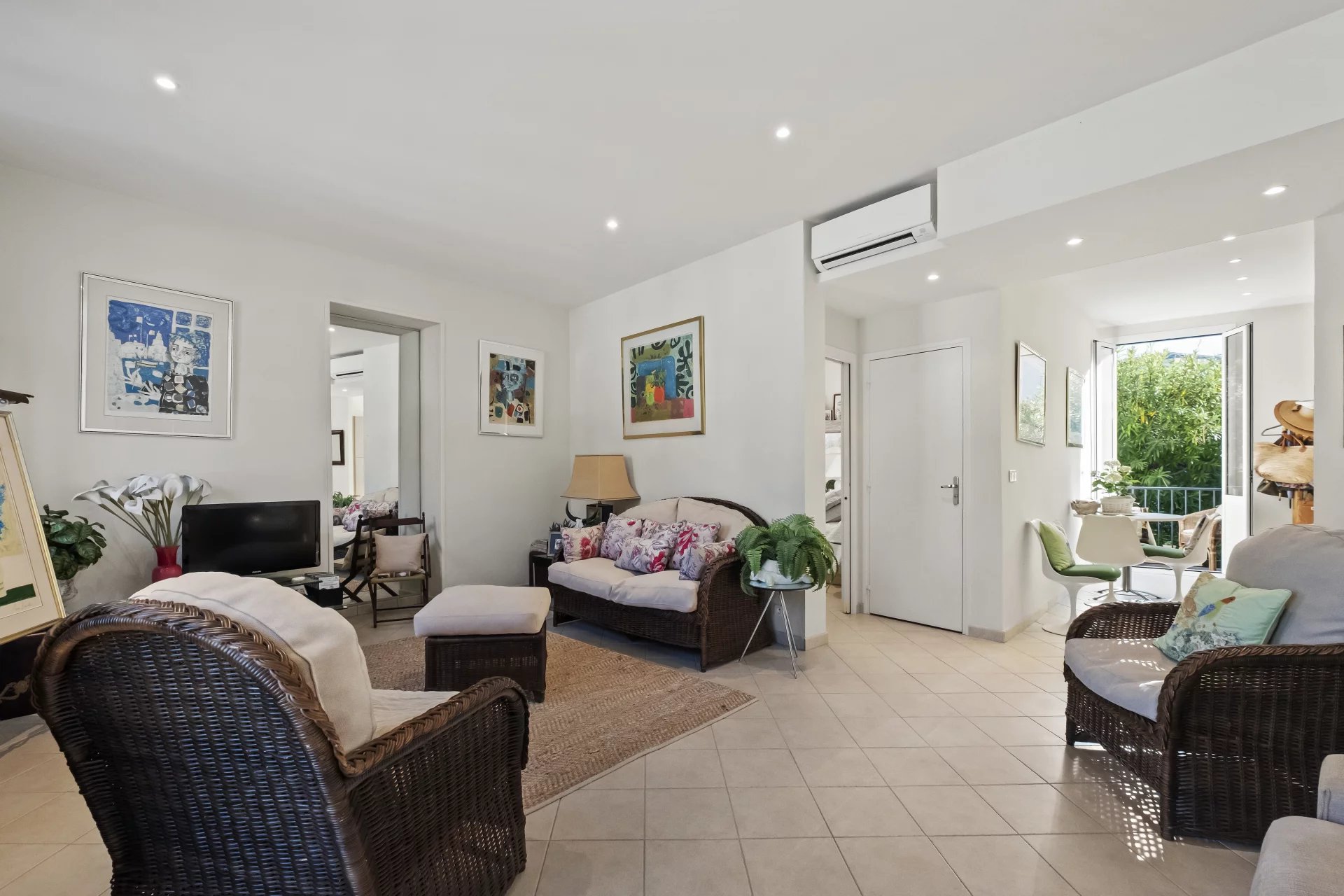 Tasteful 1-bedroom apartment in the port of Beaulieu-sur-Mer